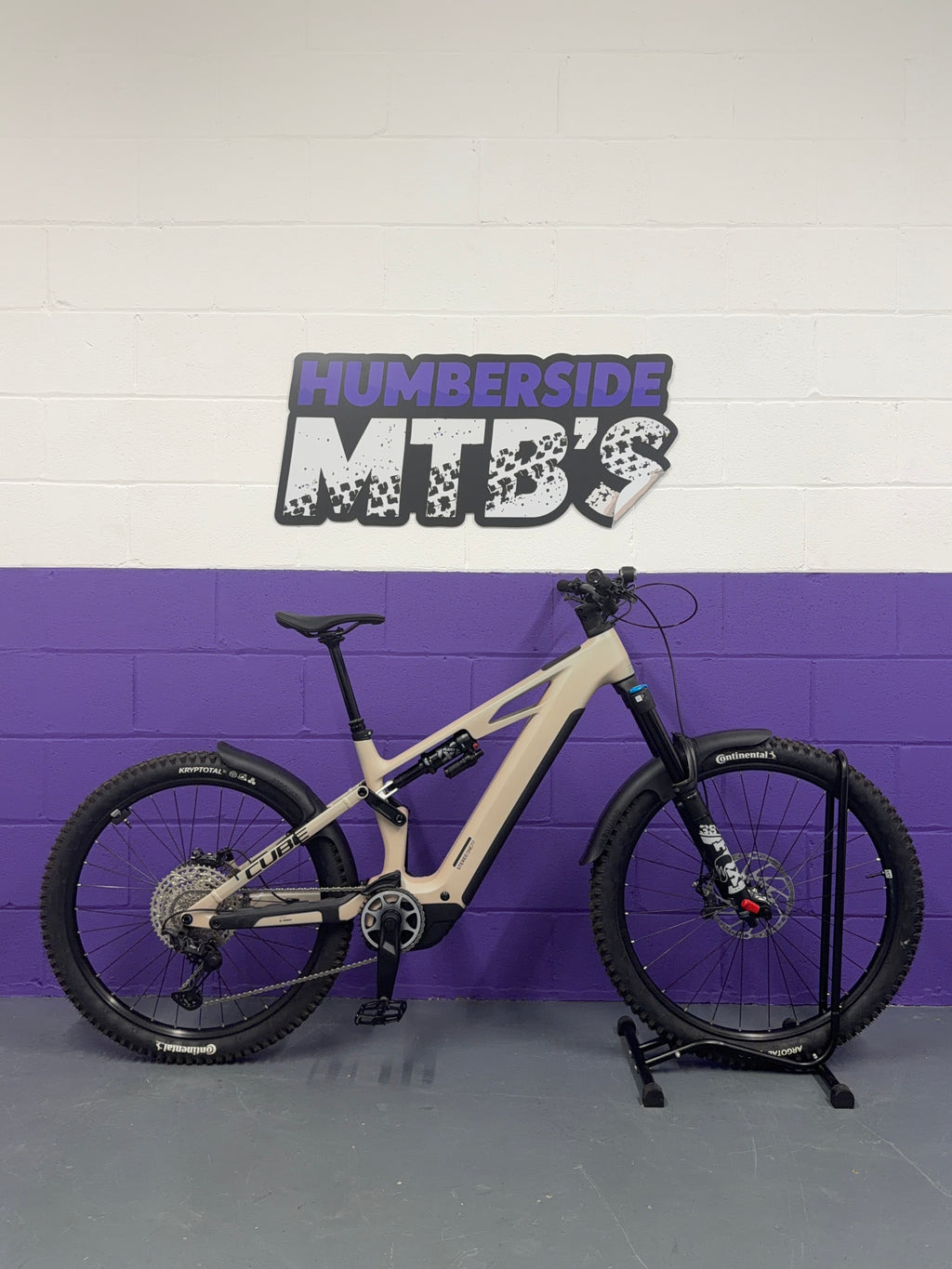 Large / 23 Miles! / 2026 Cube Stereo Hybrid One77 HPC SLX 800