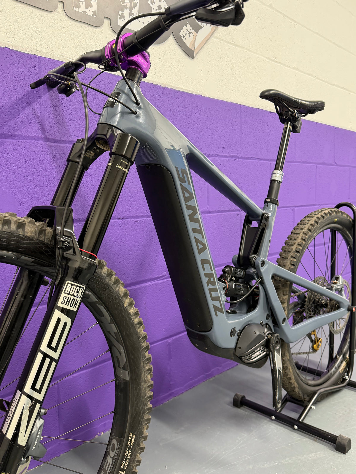 Medium / 2023 Santa Cruz Heckler C MX Full Suspension Electric Mountain Bike / EMTB / MTB
