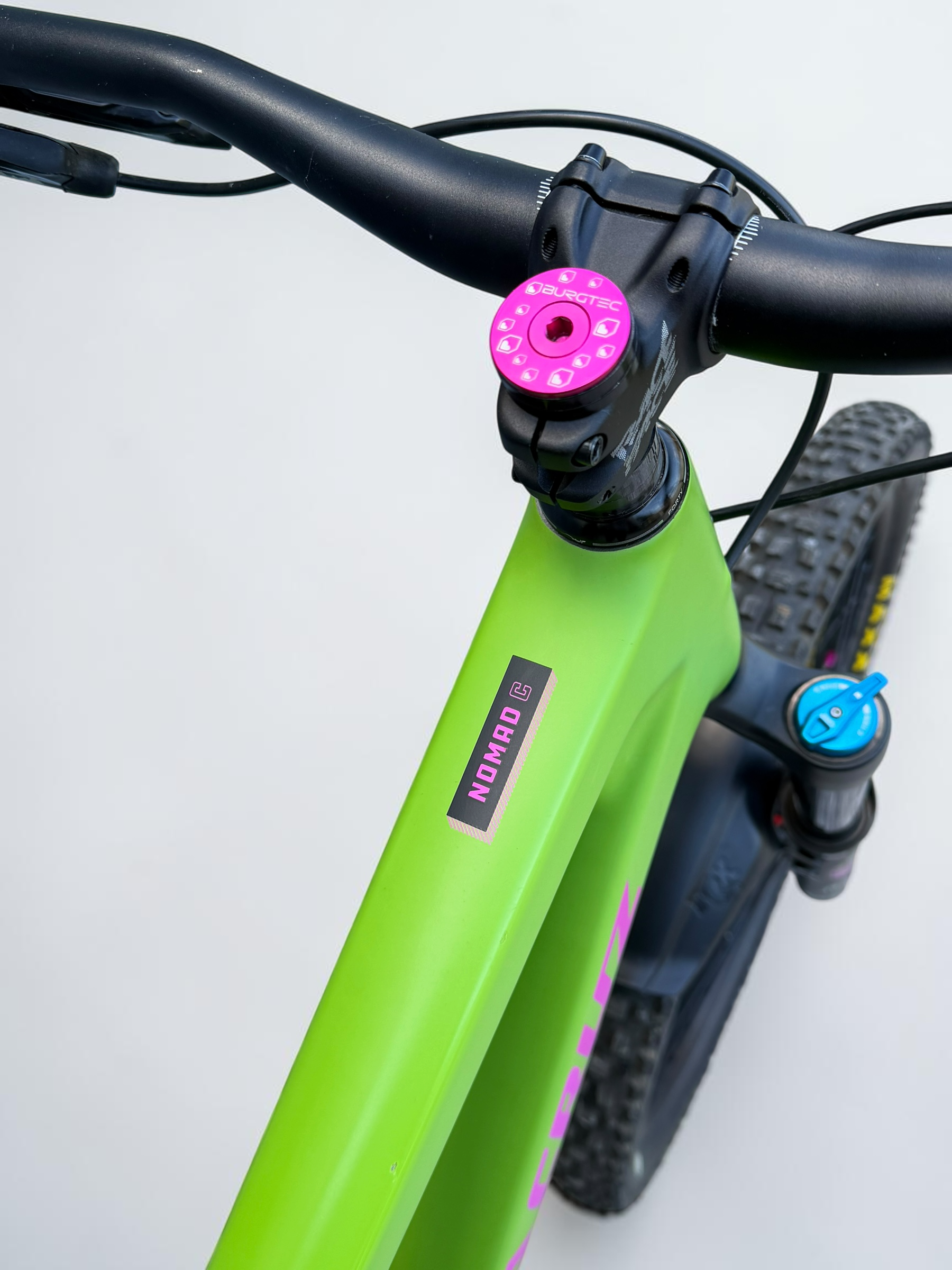 XL - Santa Cruz Nomad 5 C S