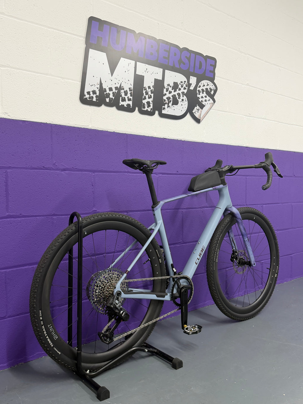 Medium - 2025 CUBE NUROAD C:62 EX CARBON - UPGRADED - GRAVEL BIKE