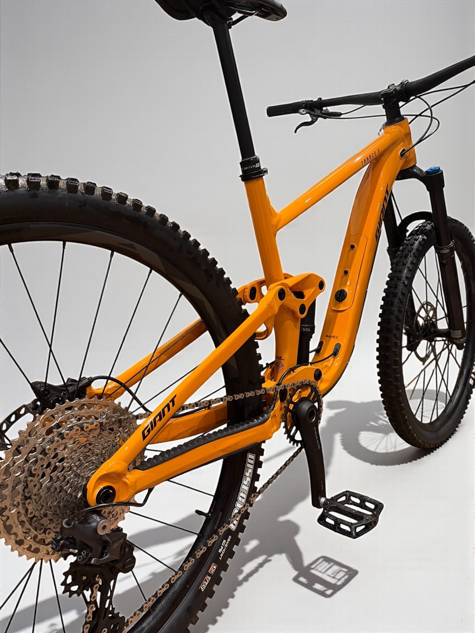 2024 / Large / Giant Trance X 2 Full Suspension Mountain Bike / MTB / Fox / 29er