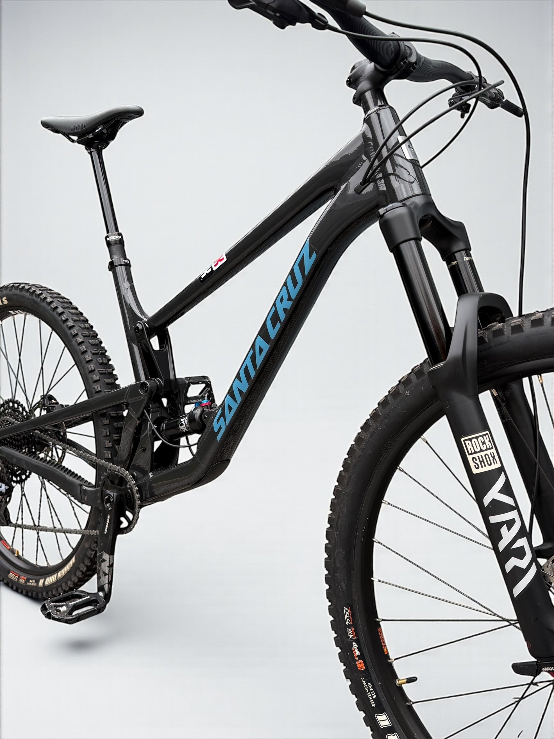 XL / Santa Cruz Hightower R Full Suspension Mountain Bike / LIKE NEW!