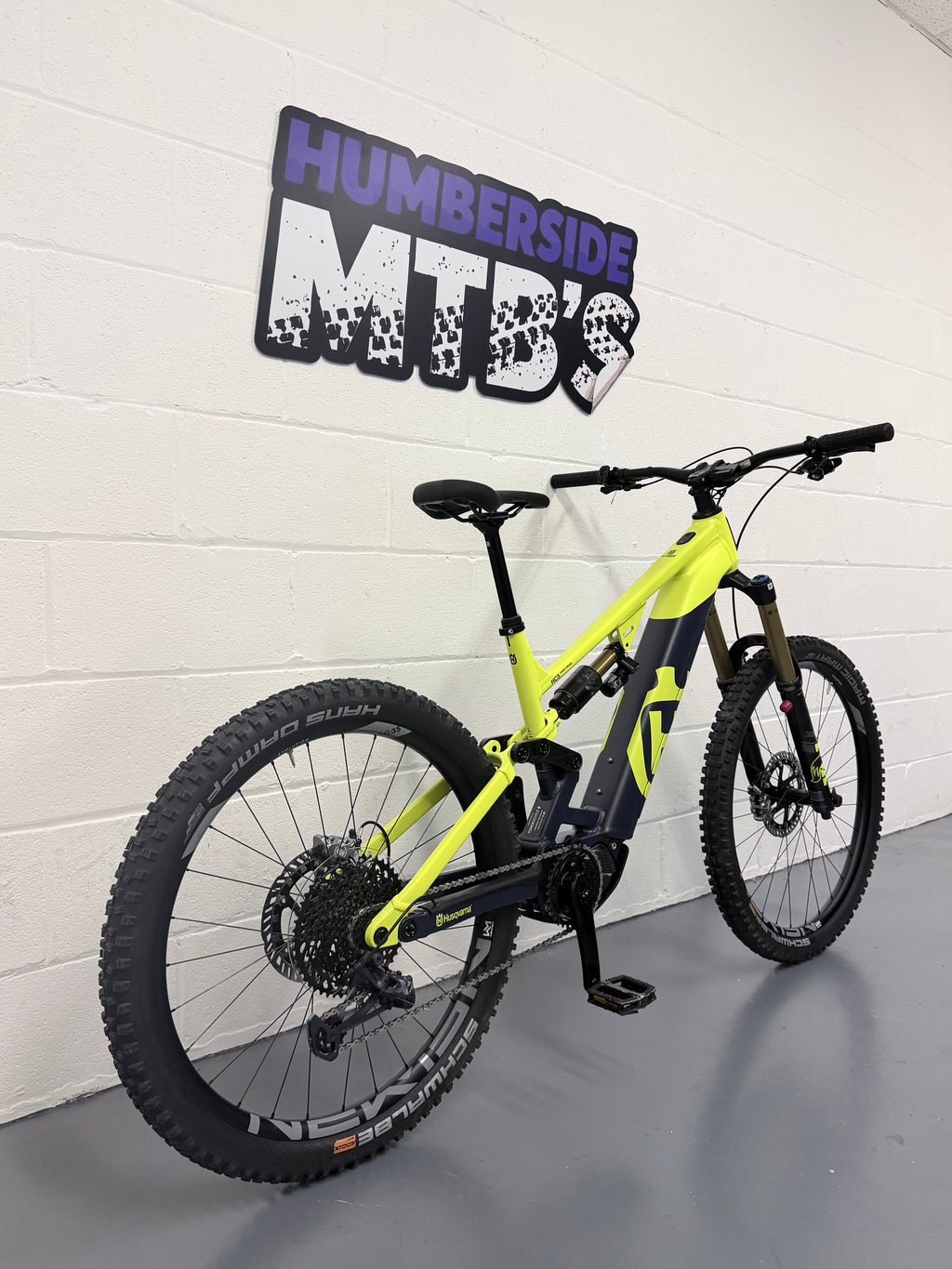 LARGE - 99 MILES! - HUSQVARNA HC5 FULL SUSPENSION ELECTRIC MOUNTAIN BIKE - EMTB - MTB