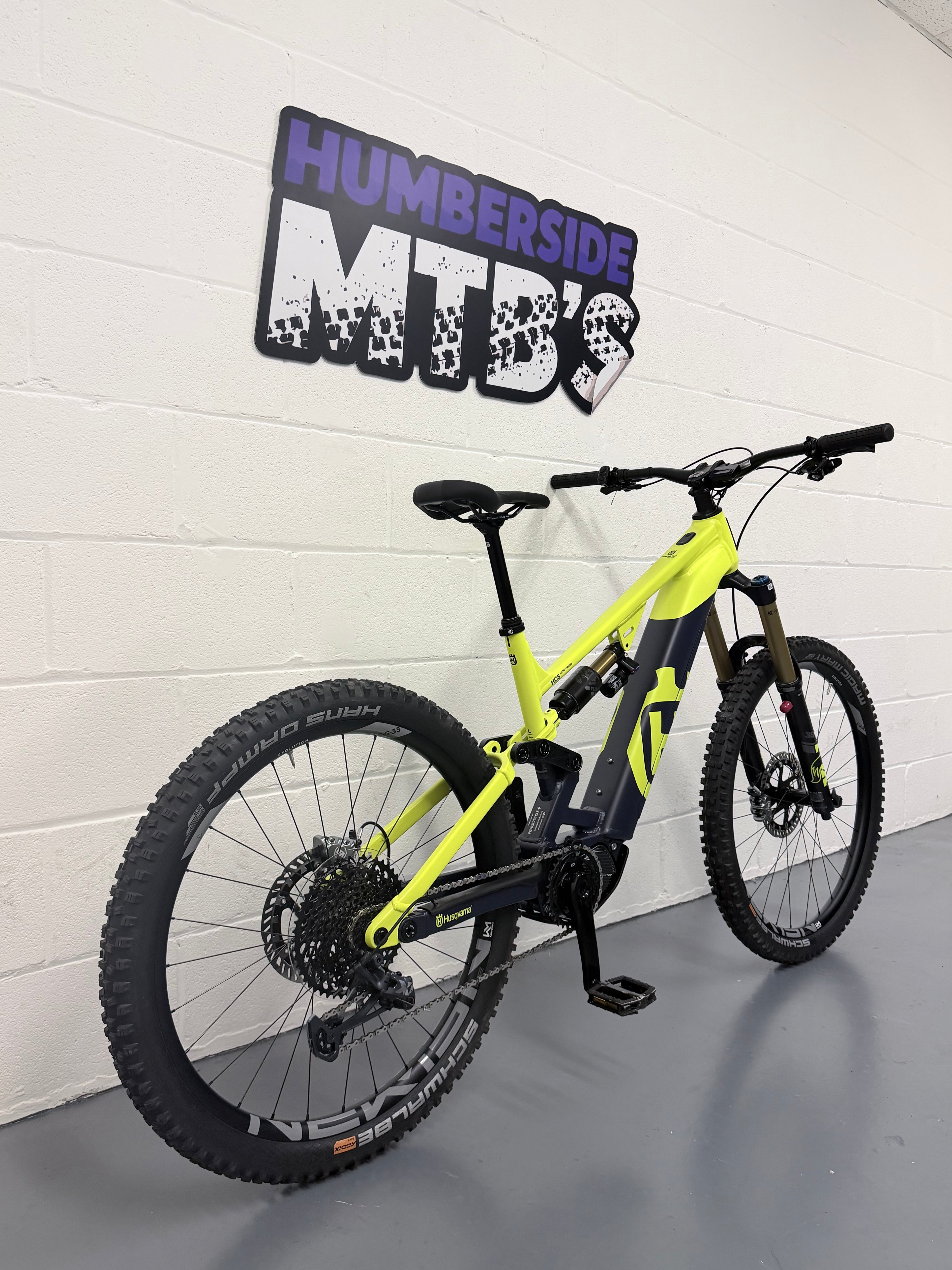 LARGE - 99 MILES! - HUSQVARNA HC5 FULL SUSPENSION ELECTRIC MOUNTAIN BIKE - EMTB - MTB