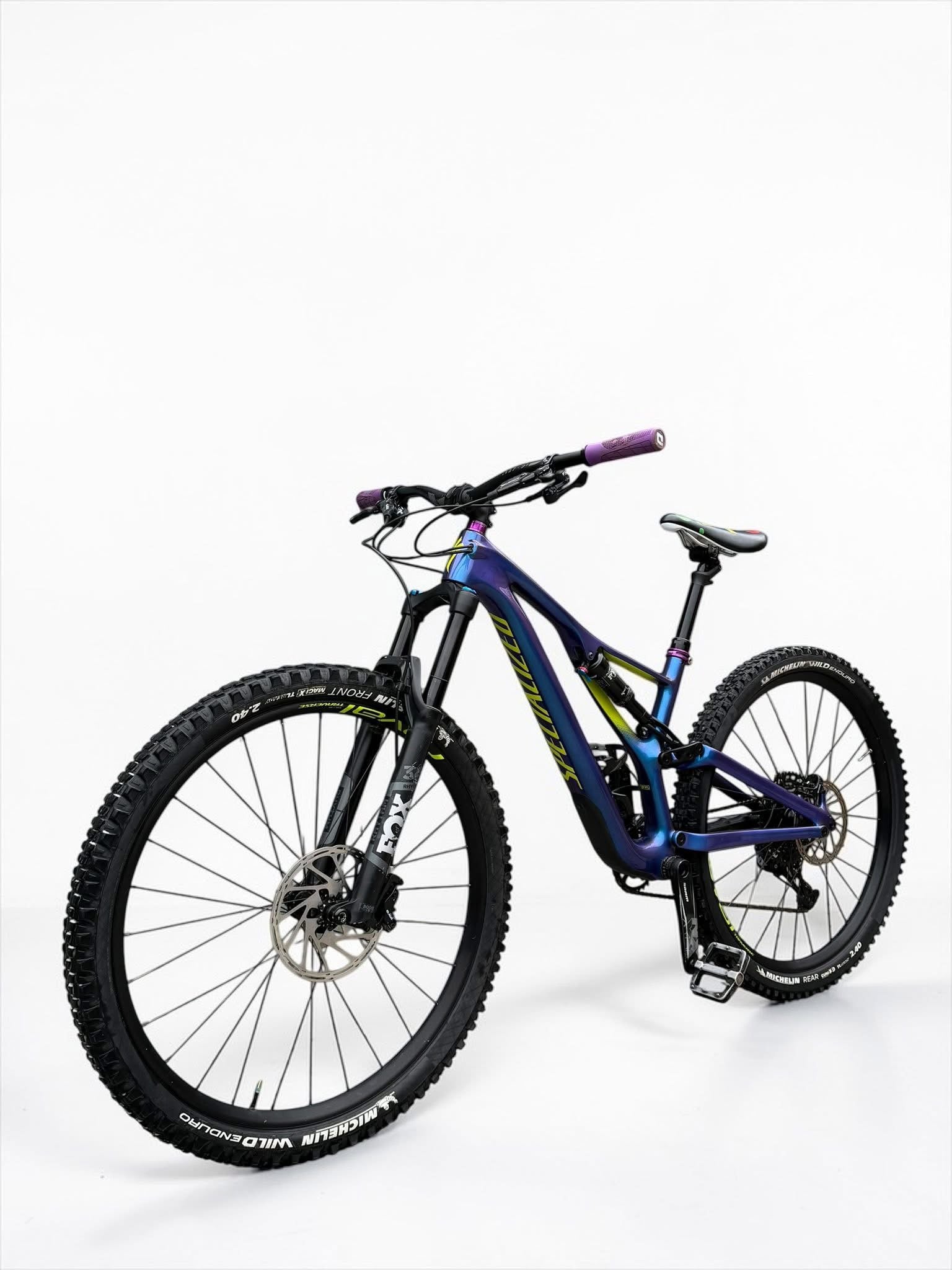 Medium - Specialized Stumpjumper Comp