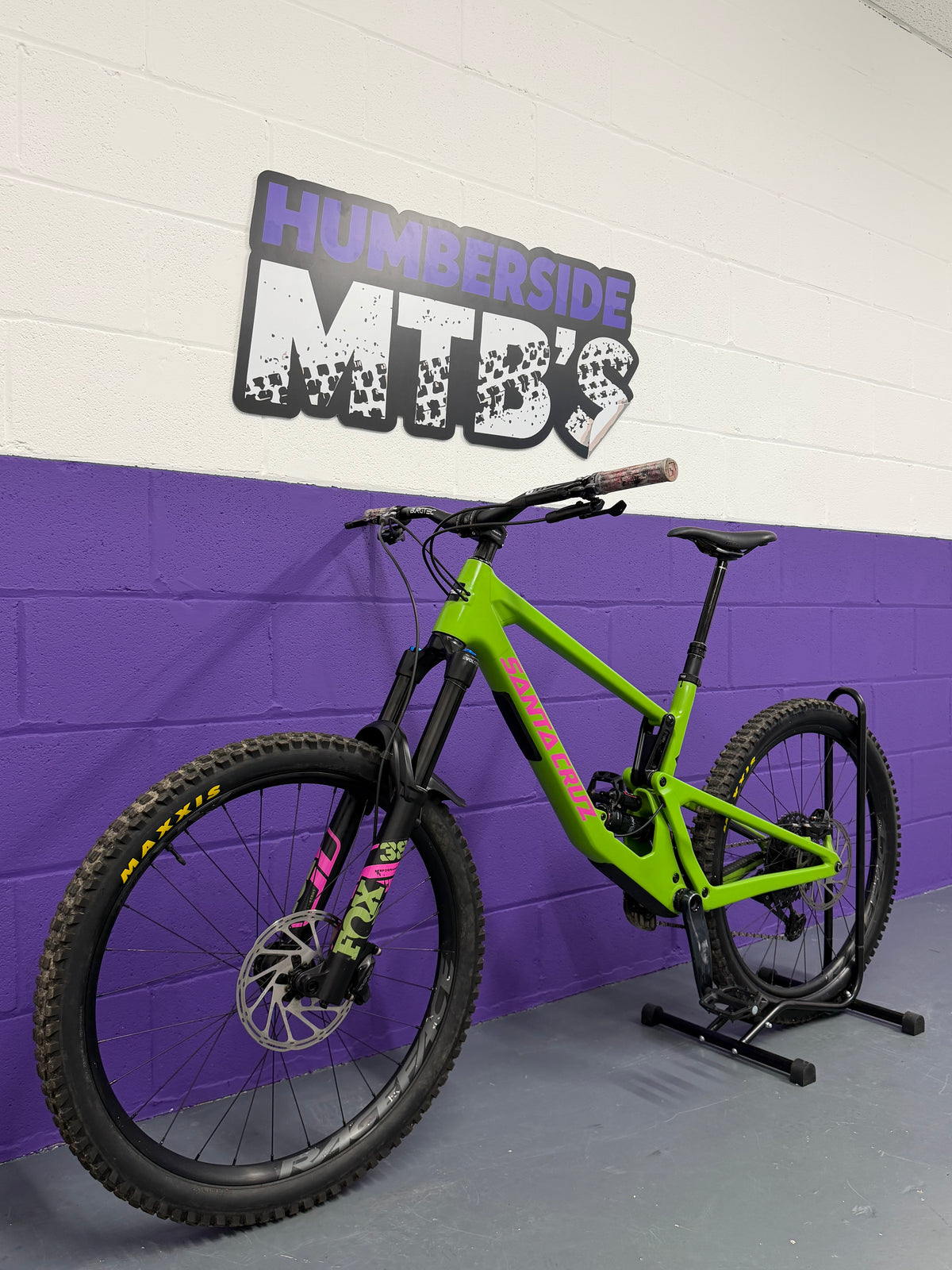 Large / 2022 Santa Cruz Nomad CS - Adder Green / MTB