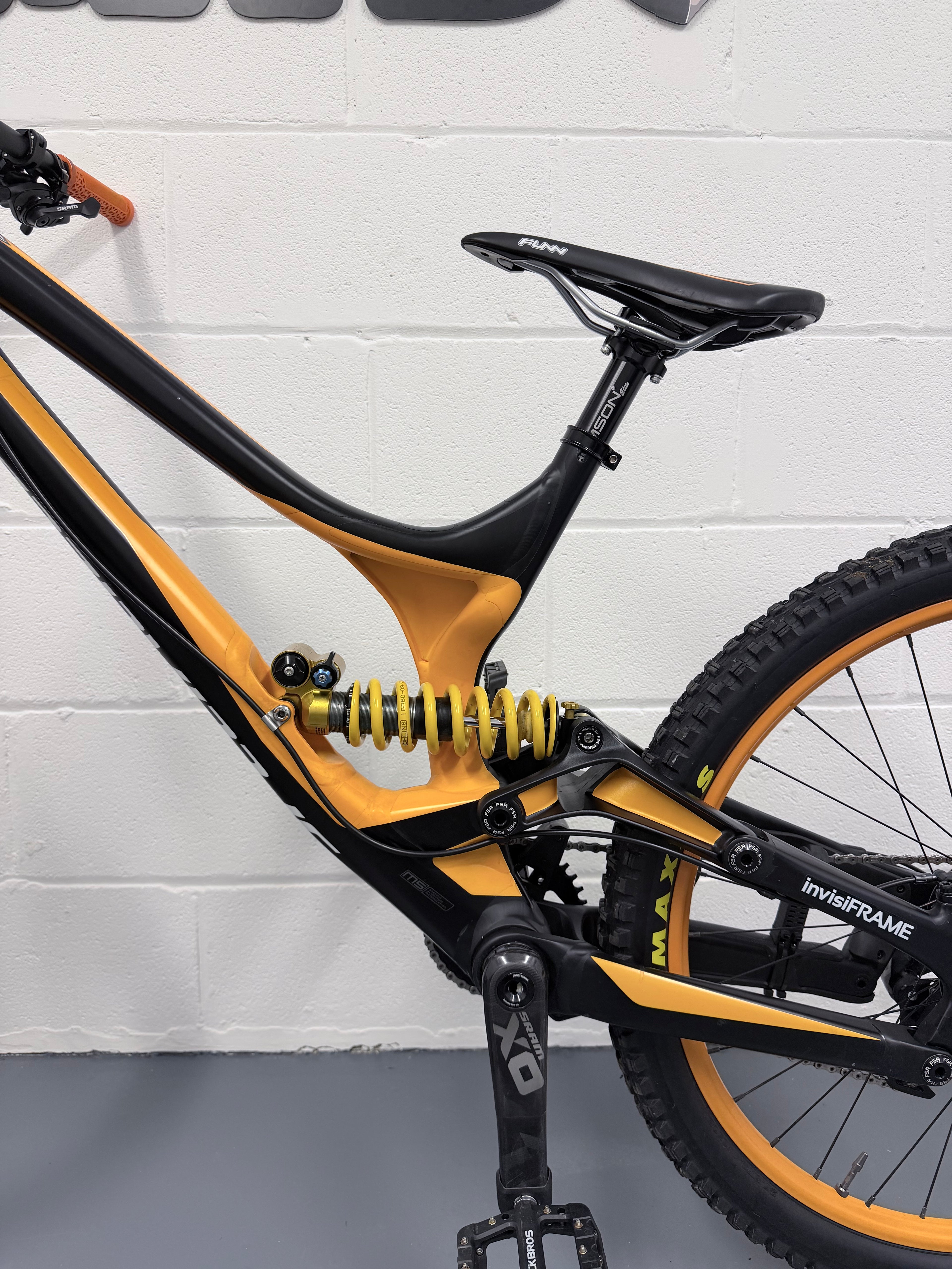 2017 Specialized Demo 8 Full Suspension Mountain Bike - MTB - DH