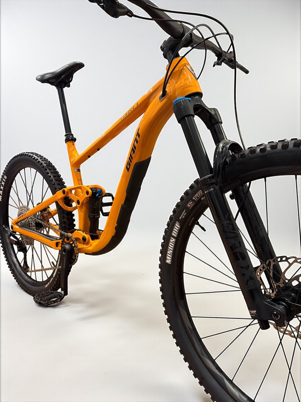 2024 / Large / Giant Trance X 2 Full Suspension Mountain Bike / MTB / Fox / 29er