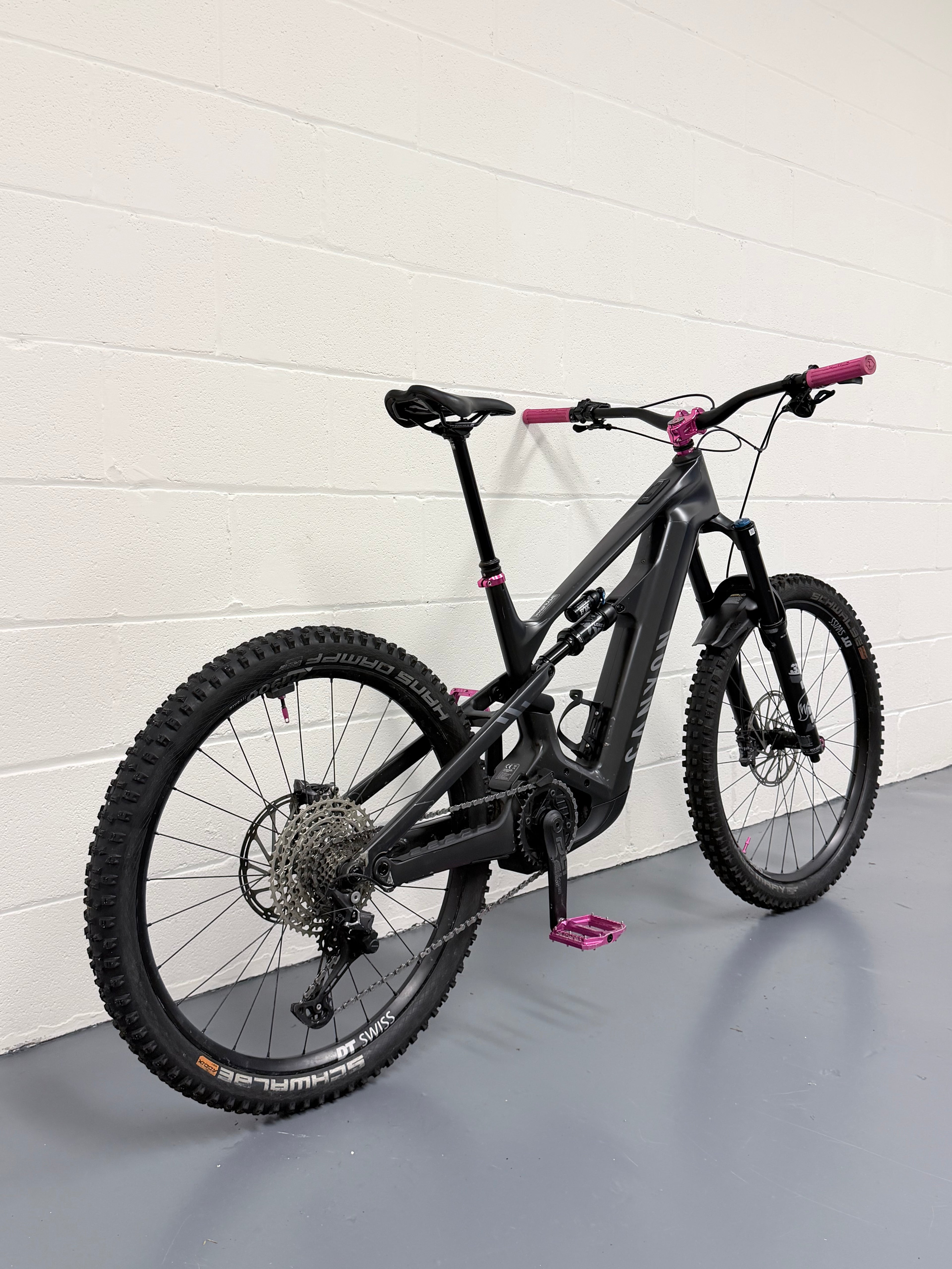 Large - 601 Miles - 2024 Canyon Strive: ON CFR Underdog