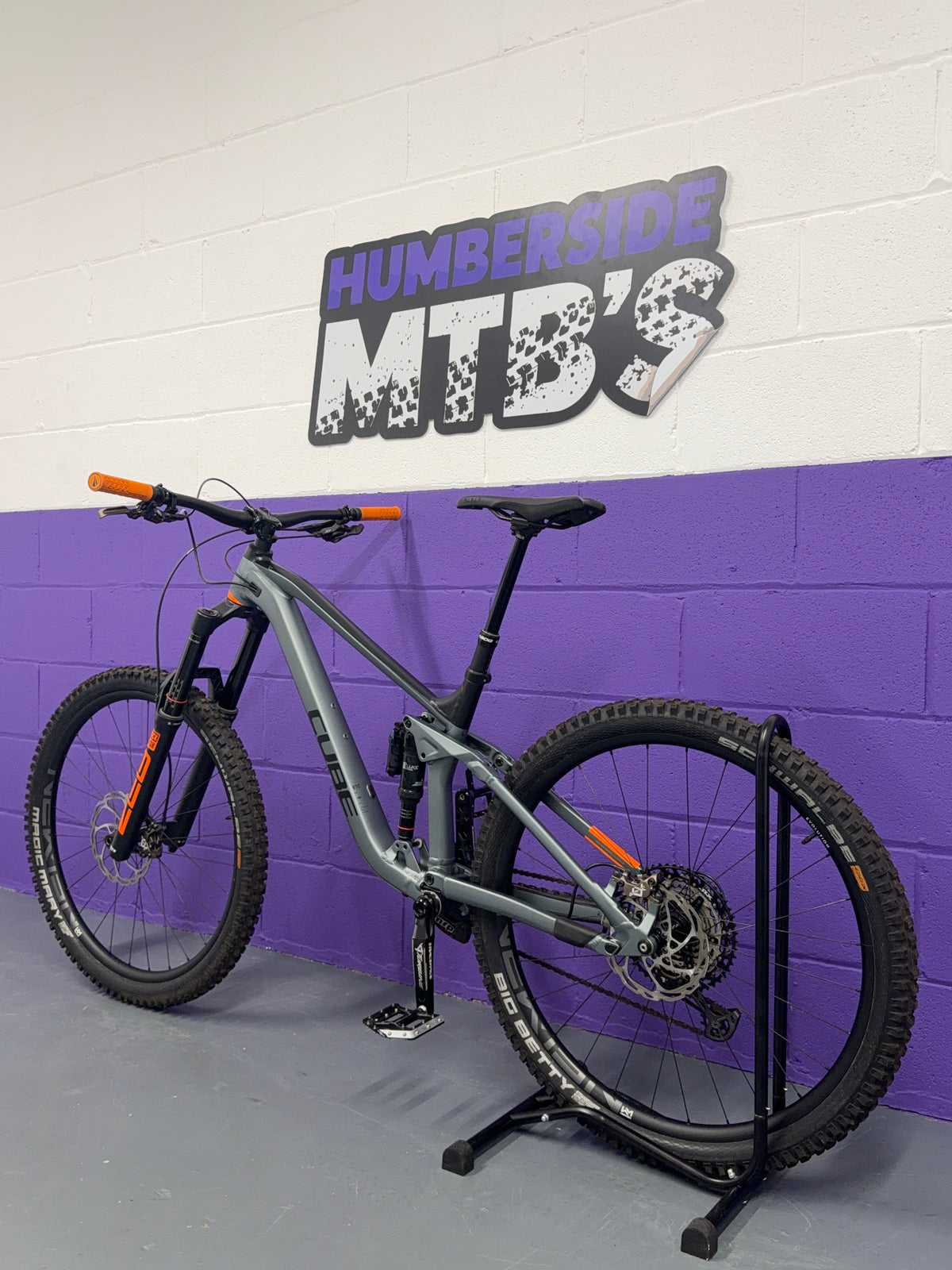 Large / 2021 Cube Stereo 170 TM Full Suspension Mountain Bike / Rare / MTB