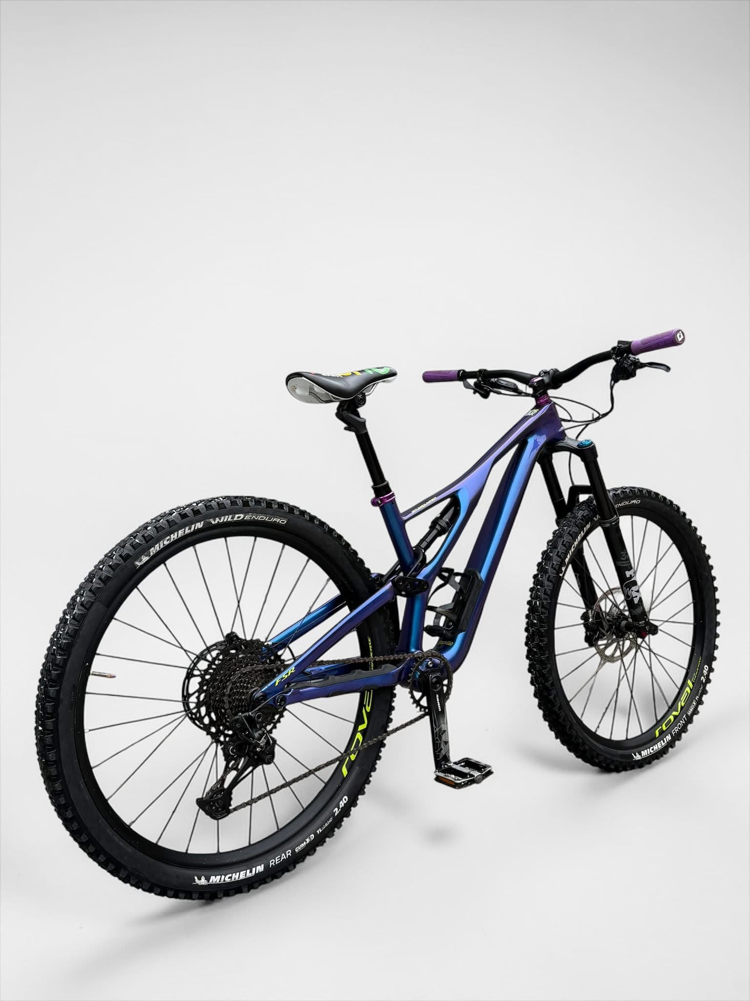 Medium - Specialized Stumpjumper Comp