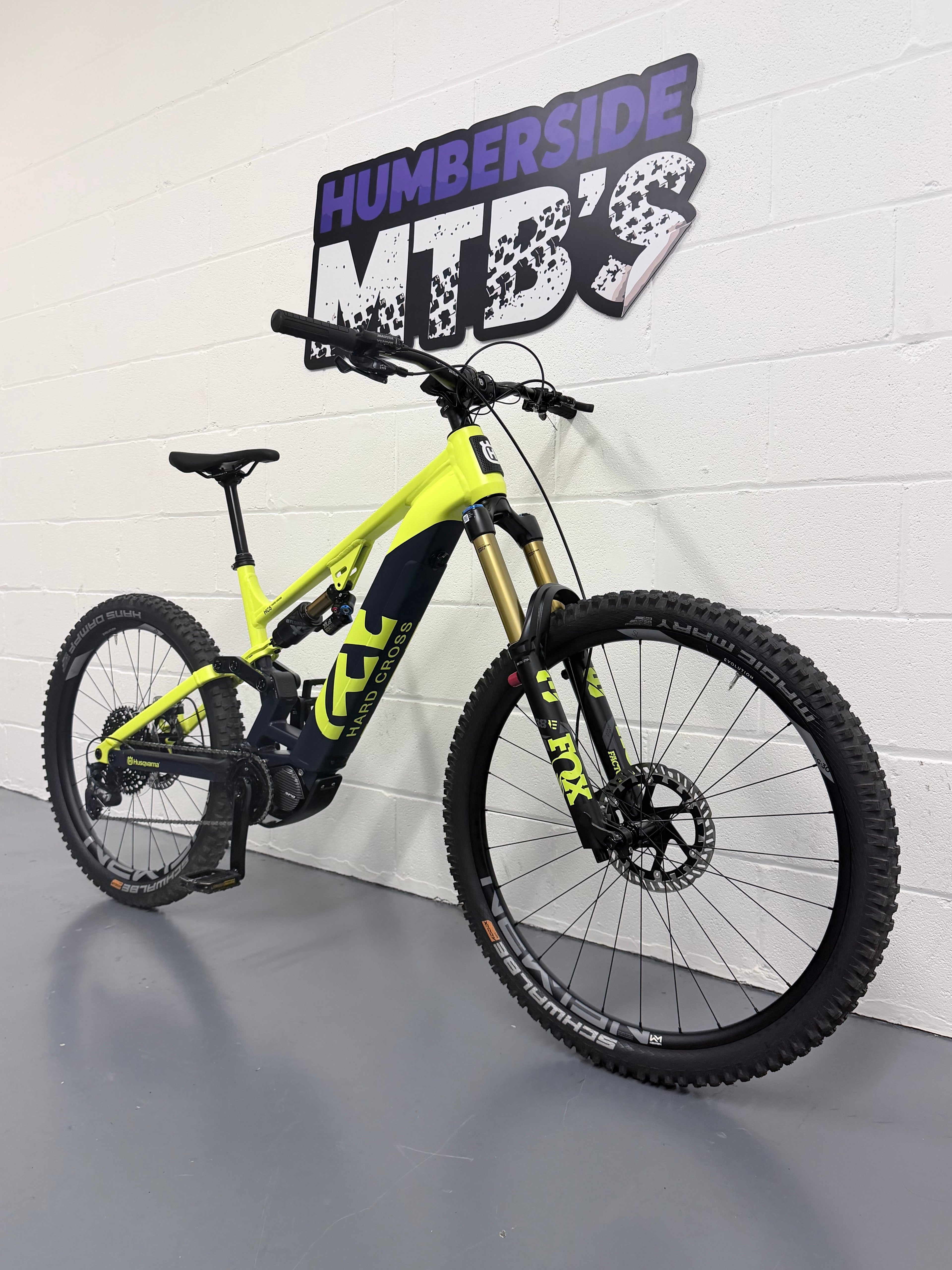LARGE - 99 MILES! - HUSQVARNA HC5 FULL SUSPENSION ELECTRIC MOUNTAIN BIKE - EMTB - MTB