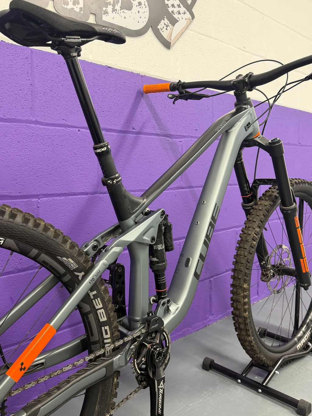 Large / 2021 Cube Stereo 170 TM Full Suspension Mountain Bike / Rare / MTB