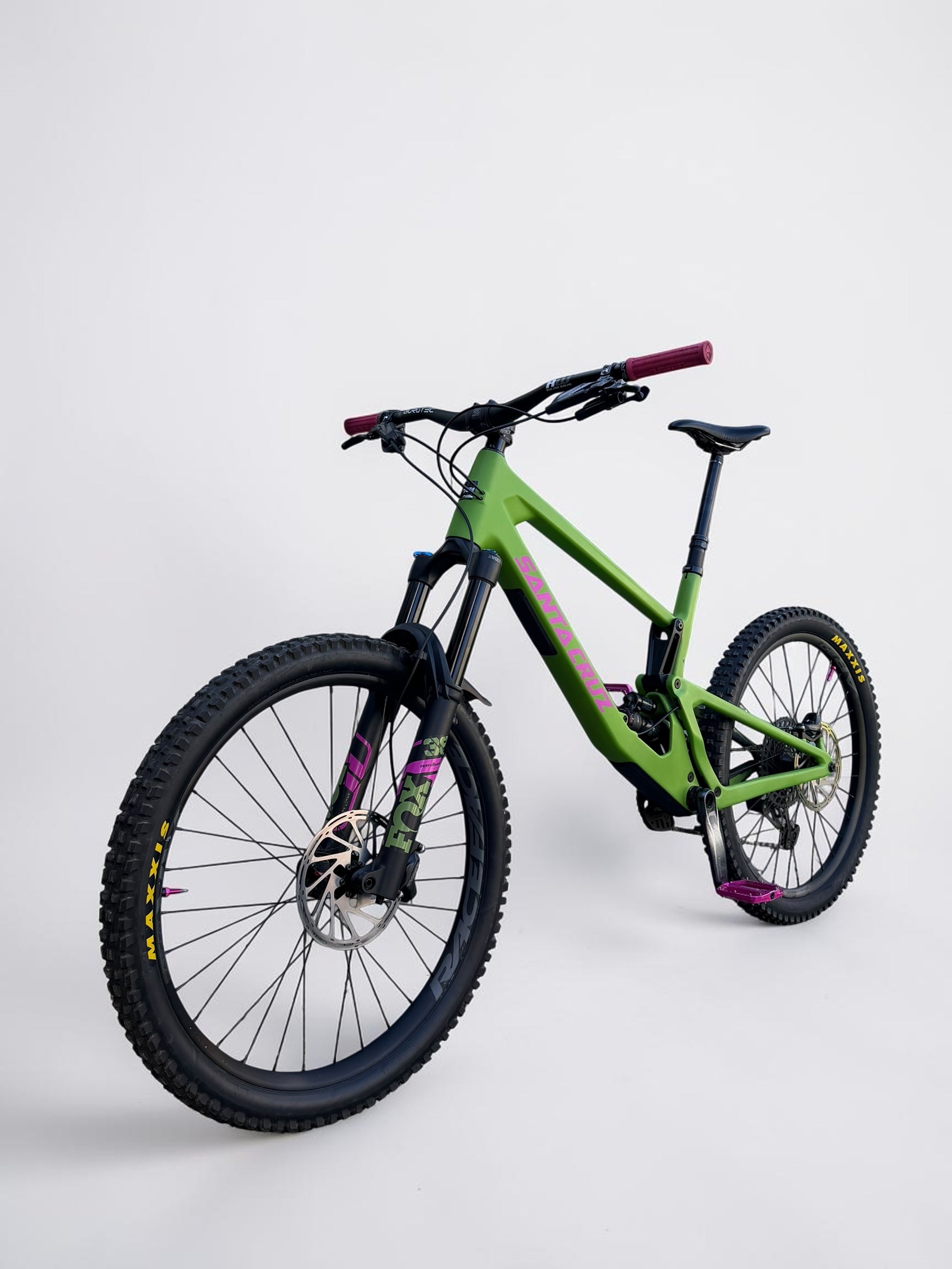 XL - Santa Cruz Nomad 5 C S