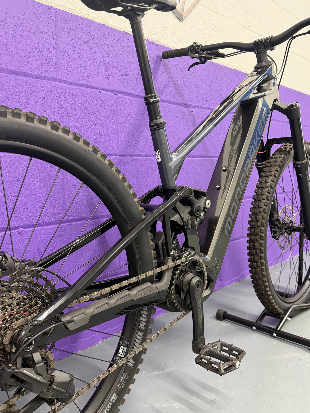 Medium / 2026 Mondraker Crafty Carbon S - 128 Miles Full Suspension Electric Mountain Bike / EMTB / MTB
