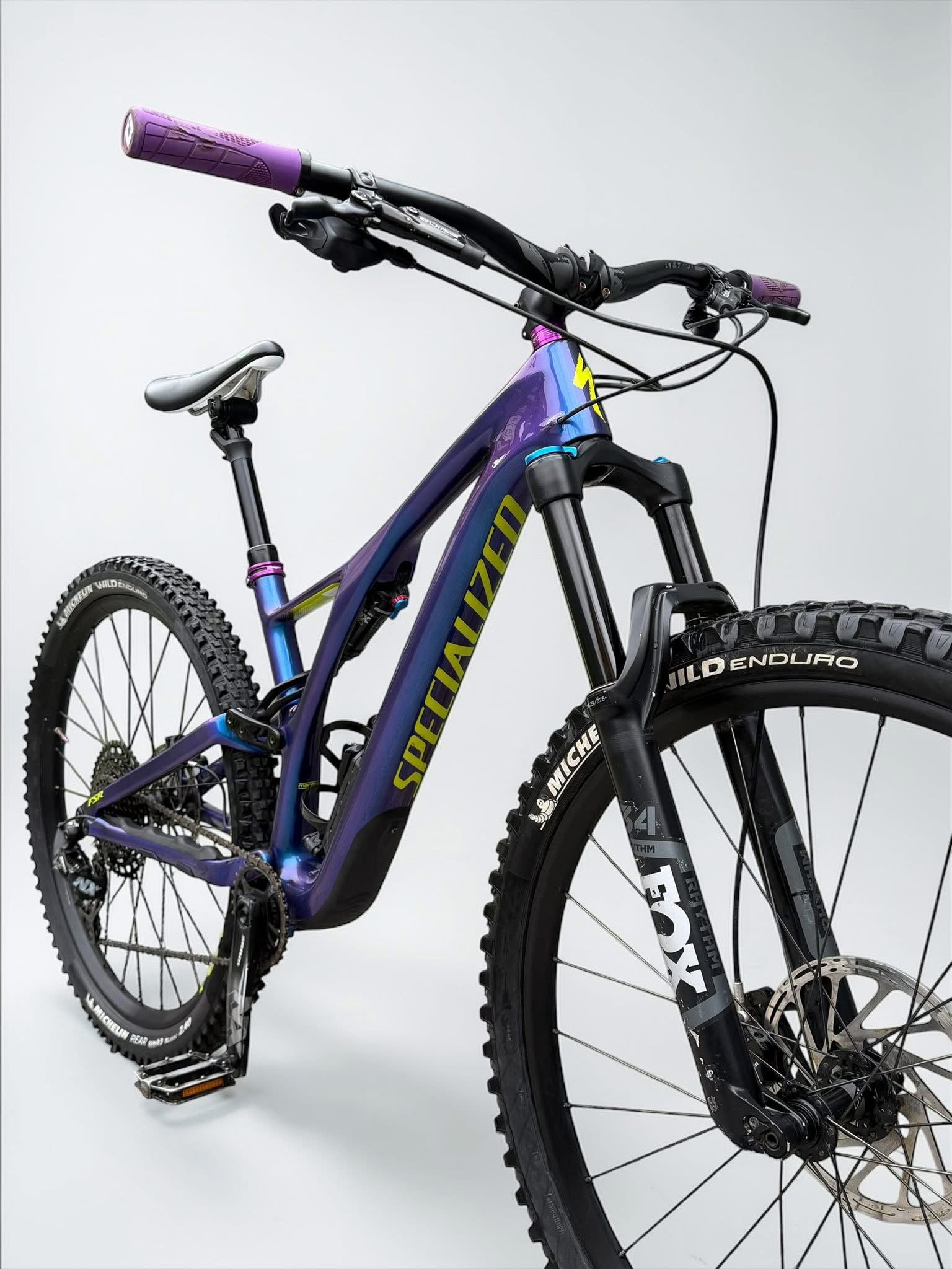 Medium - Specialized Stumpjumper Comp