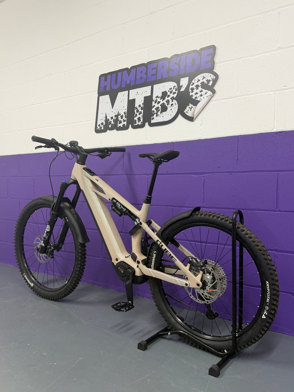 Large / 23 Miles! / 2026 Cube Stereo Hybrid One77 HPC SLX 800