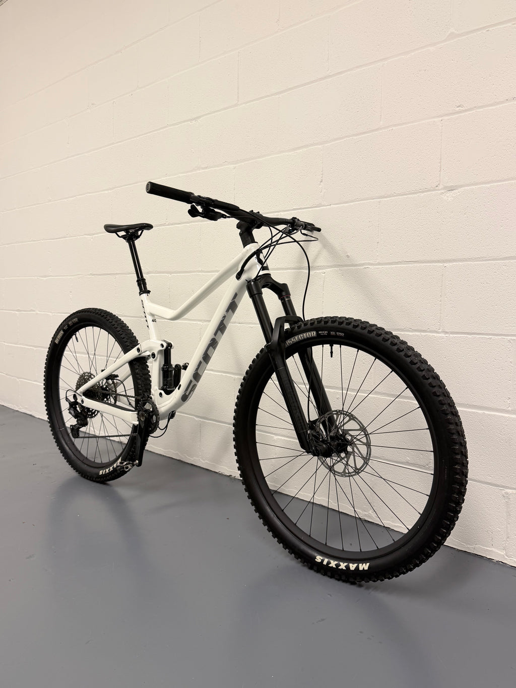 Large - Scott Genius 940 Full Suspension Mountain Bike - MTB