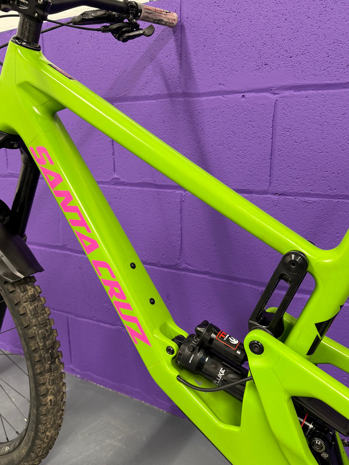 Large / 2022 Santa Cruz Nomad CS - Adder Green / MTB