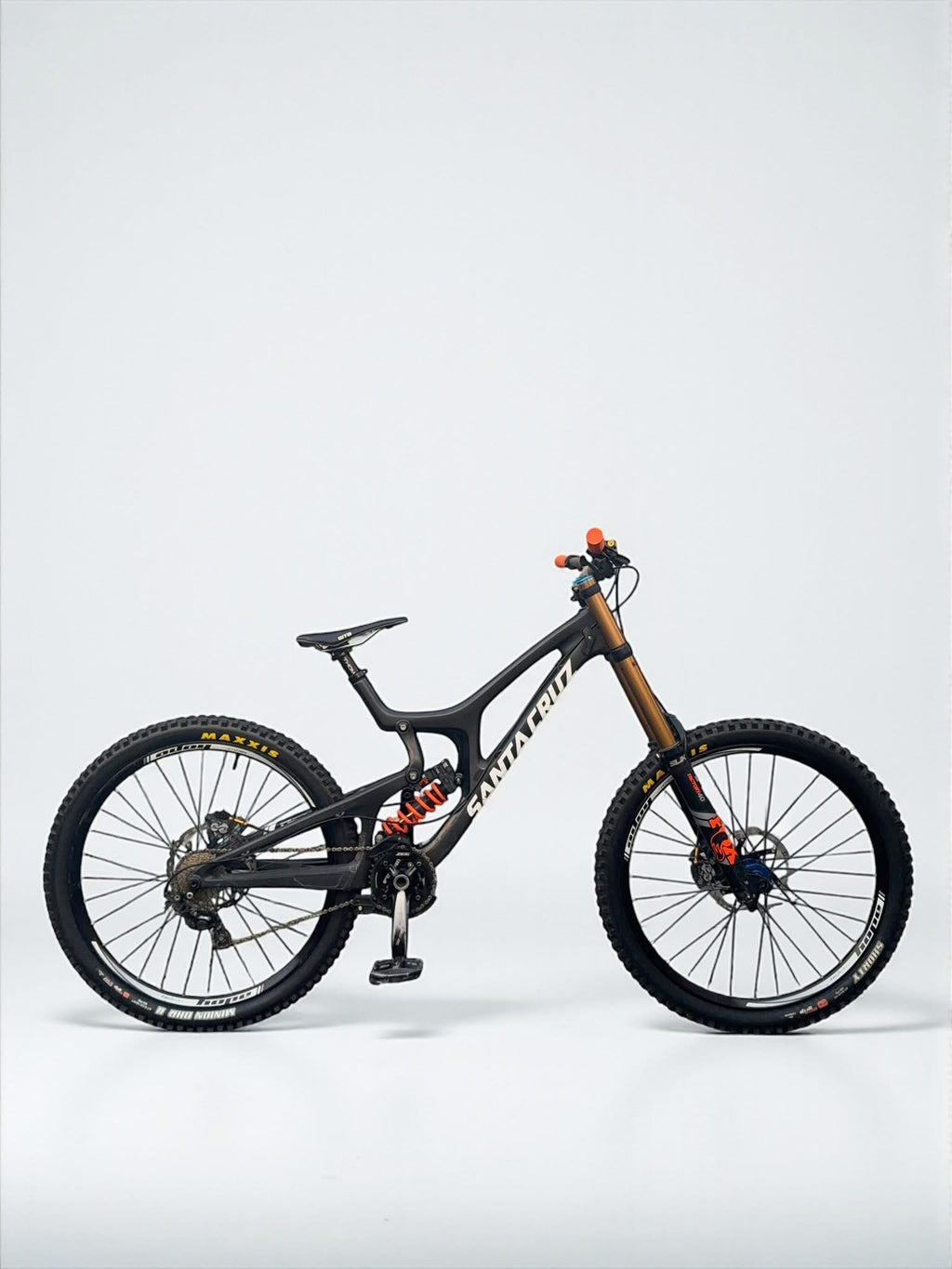 Large - Santa Cruz V10 CC