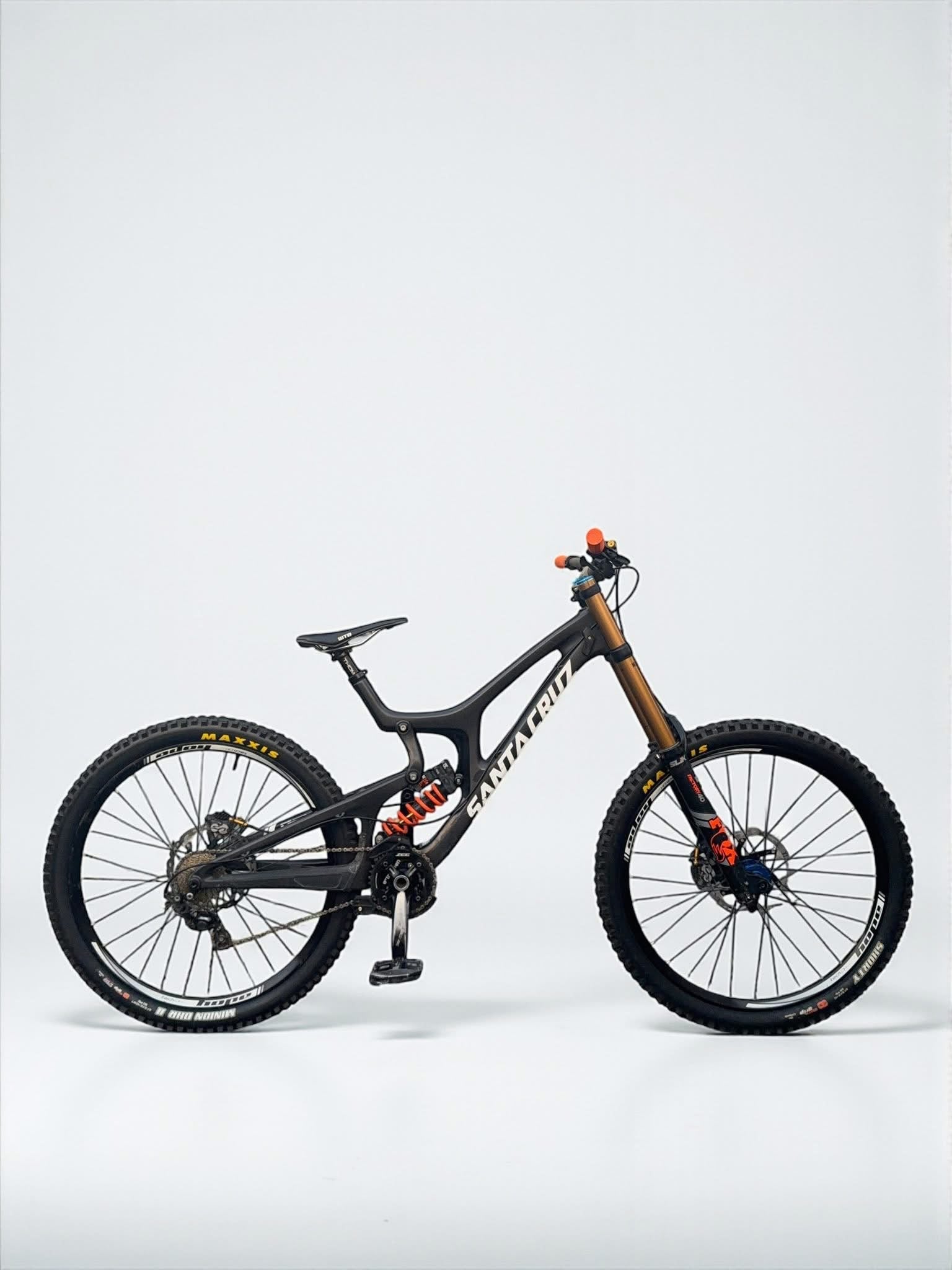 Large - Santa Cruz V10 CC