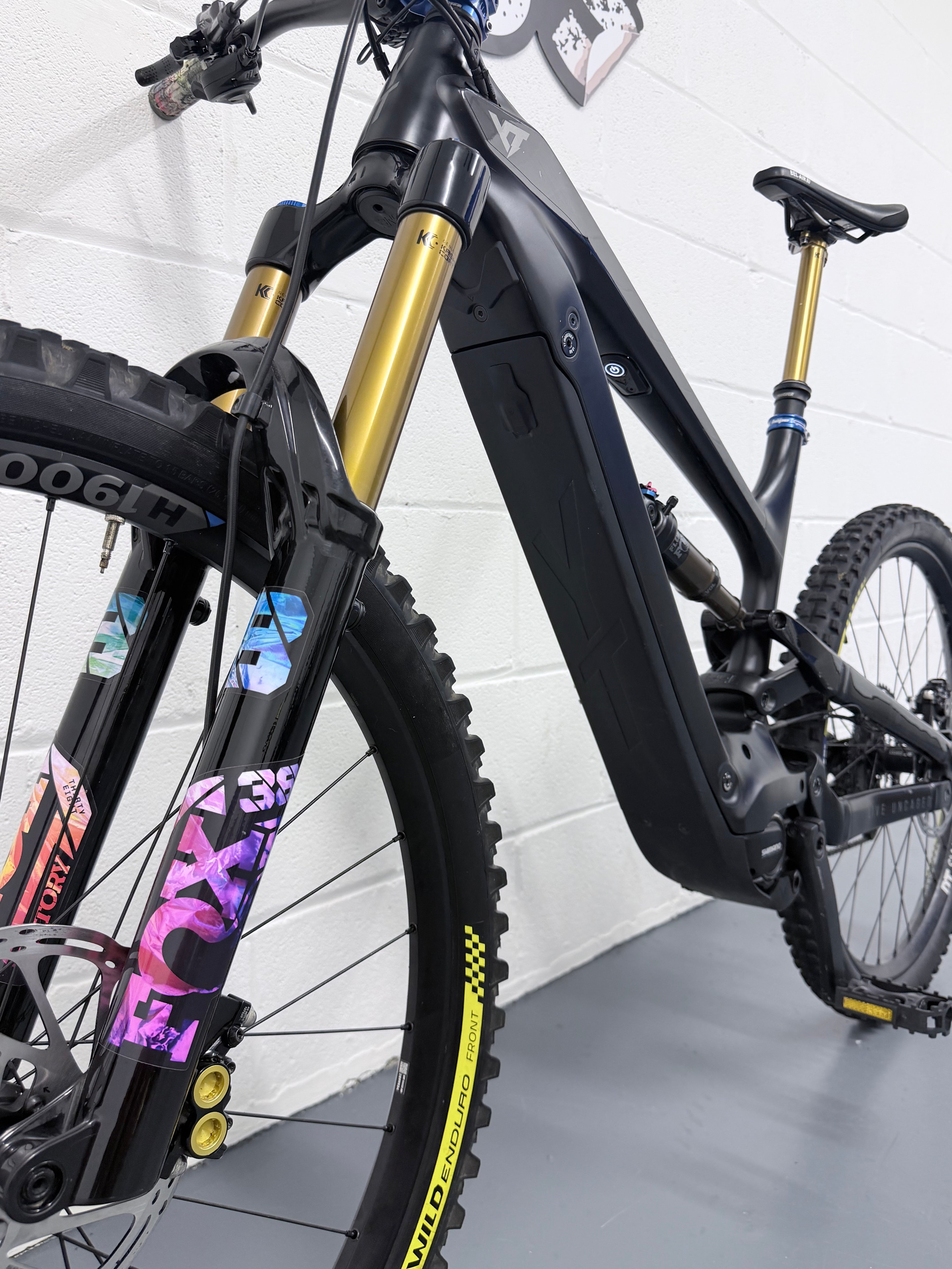 Large - 459 Miles - YT Decoy MX Full Suspension Electric Mountain Bike - EMTB - MTB