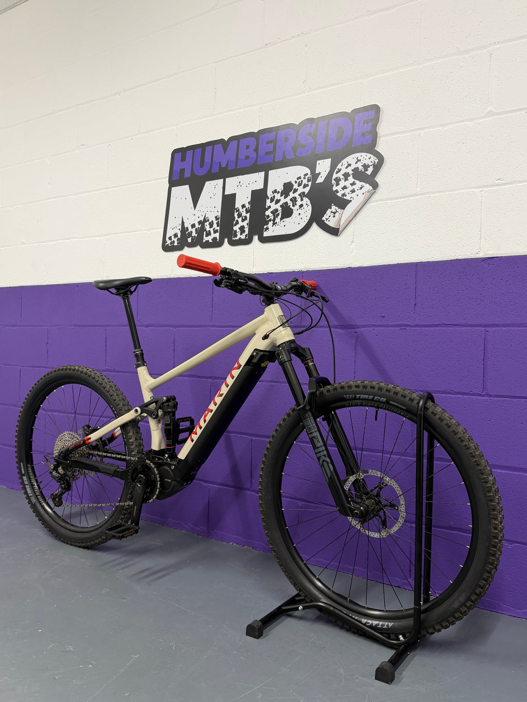 XL / 2024 Rift Zone E1 / EMTB / E-BIKE / MTB