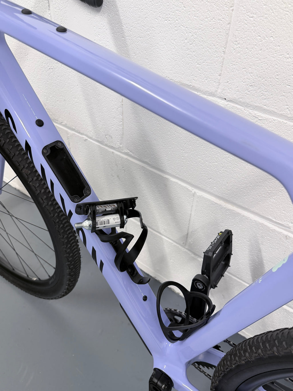 MEDIUM - CANYON GRIZL CF 7 GRAVEL BIKE - GRAVEL BIKE