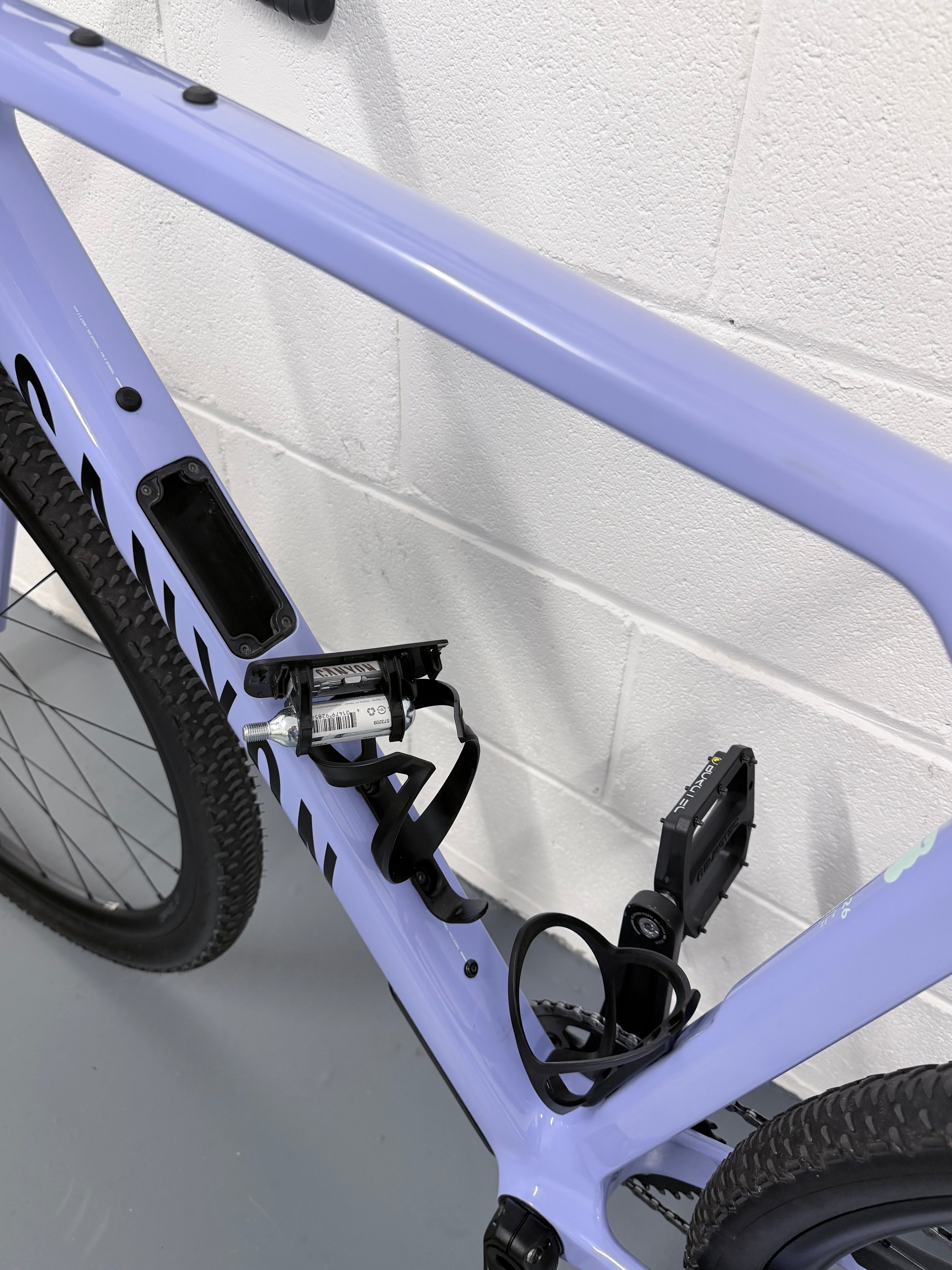 MEDIUM - CANYON GRIZL CF 7 GRAVEL BIKE - GRAVEL BIKE