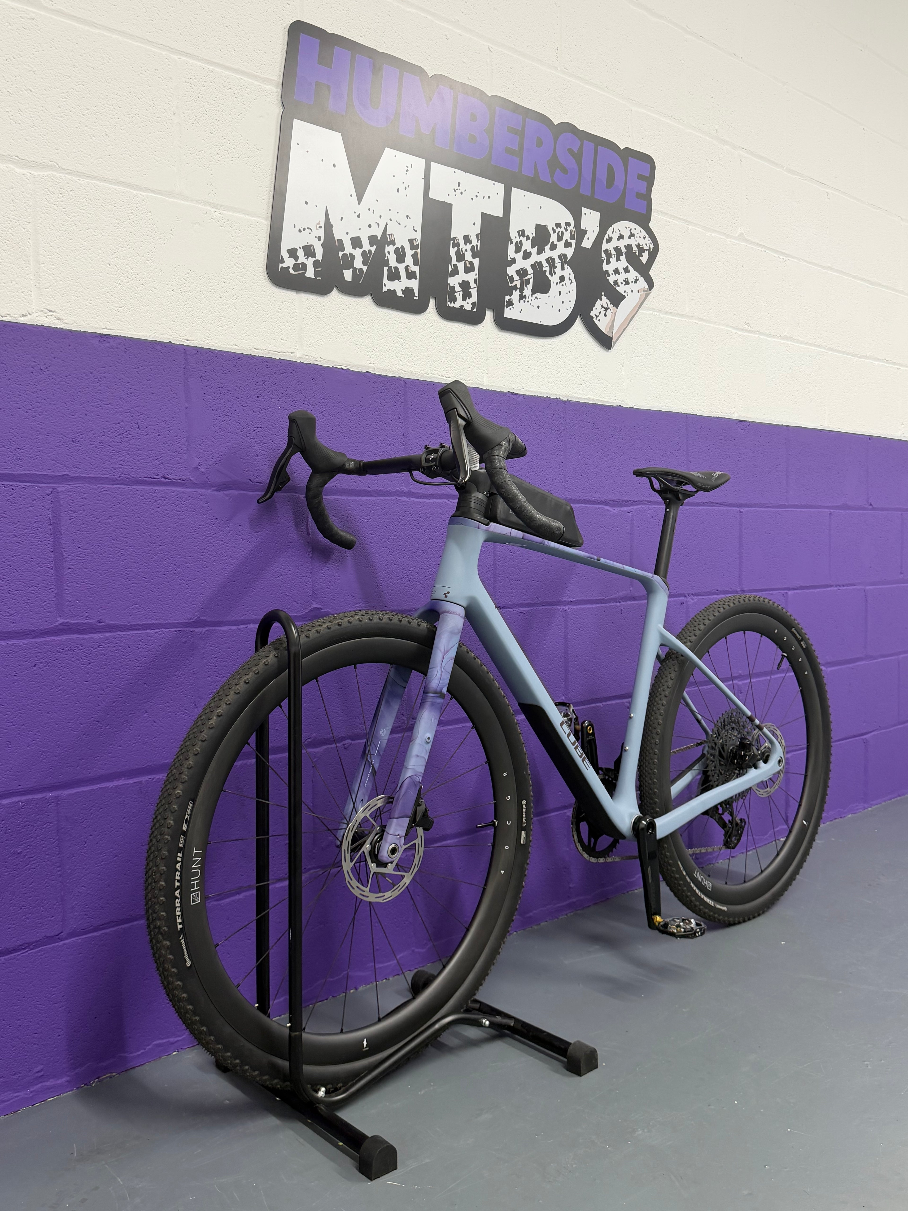 Medium - 2025 CUBE NUROAD C:62 EX CARBON - UPGRADED - GRAVEL BIKE