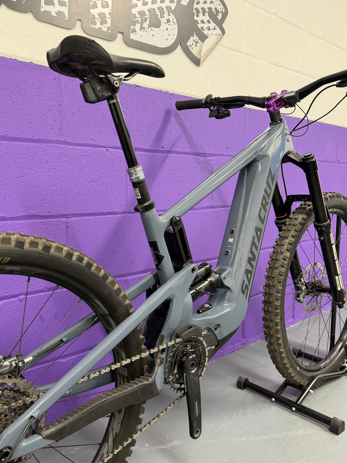 Medium / 2023 Santa Cruz Heckler C MX Full Suspension Electric Mountain Bike / EMTB / MTB