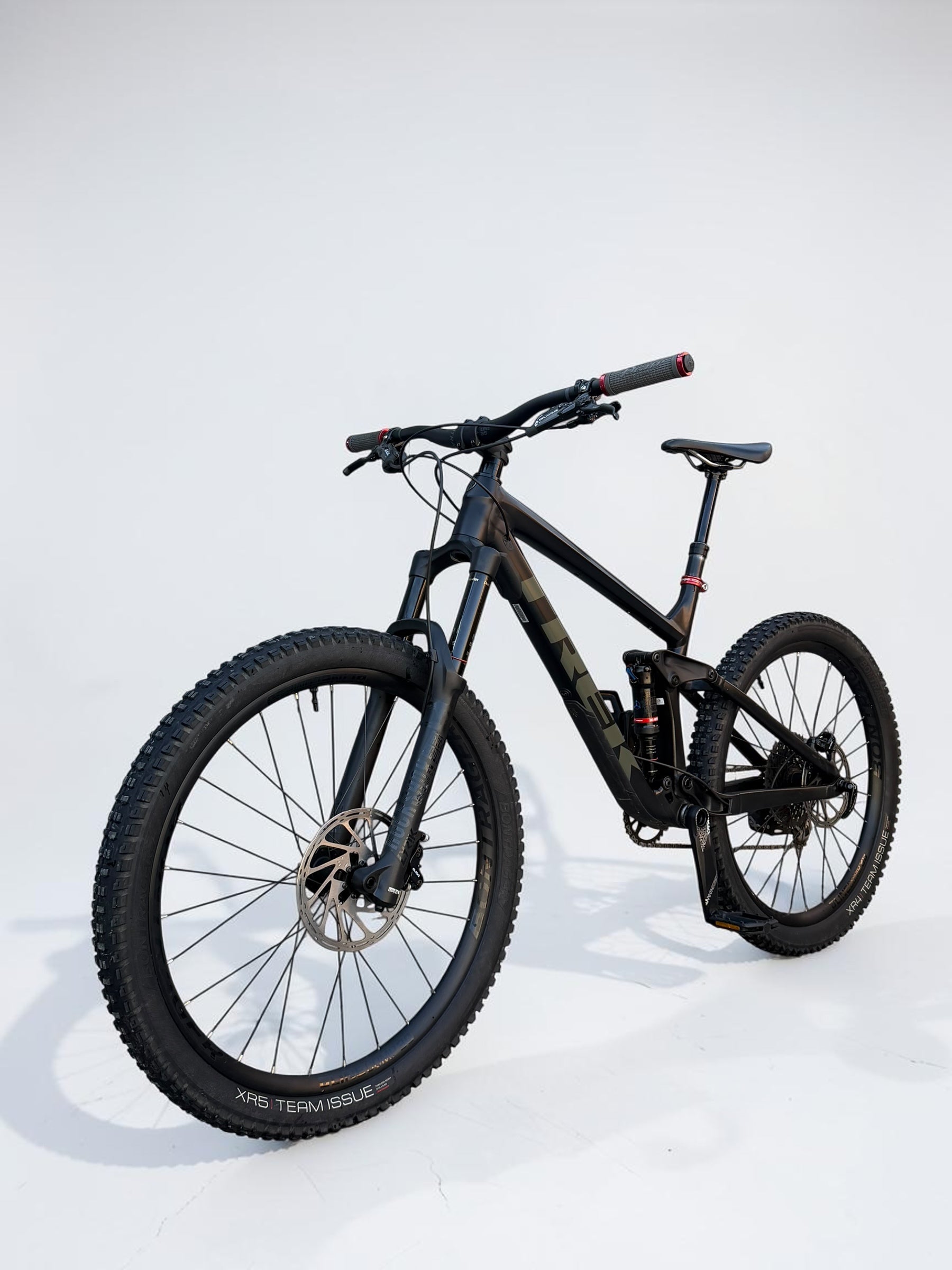 M/L - 2020 - TREK REMEDY 8