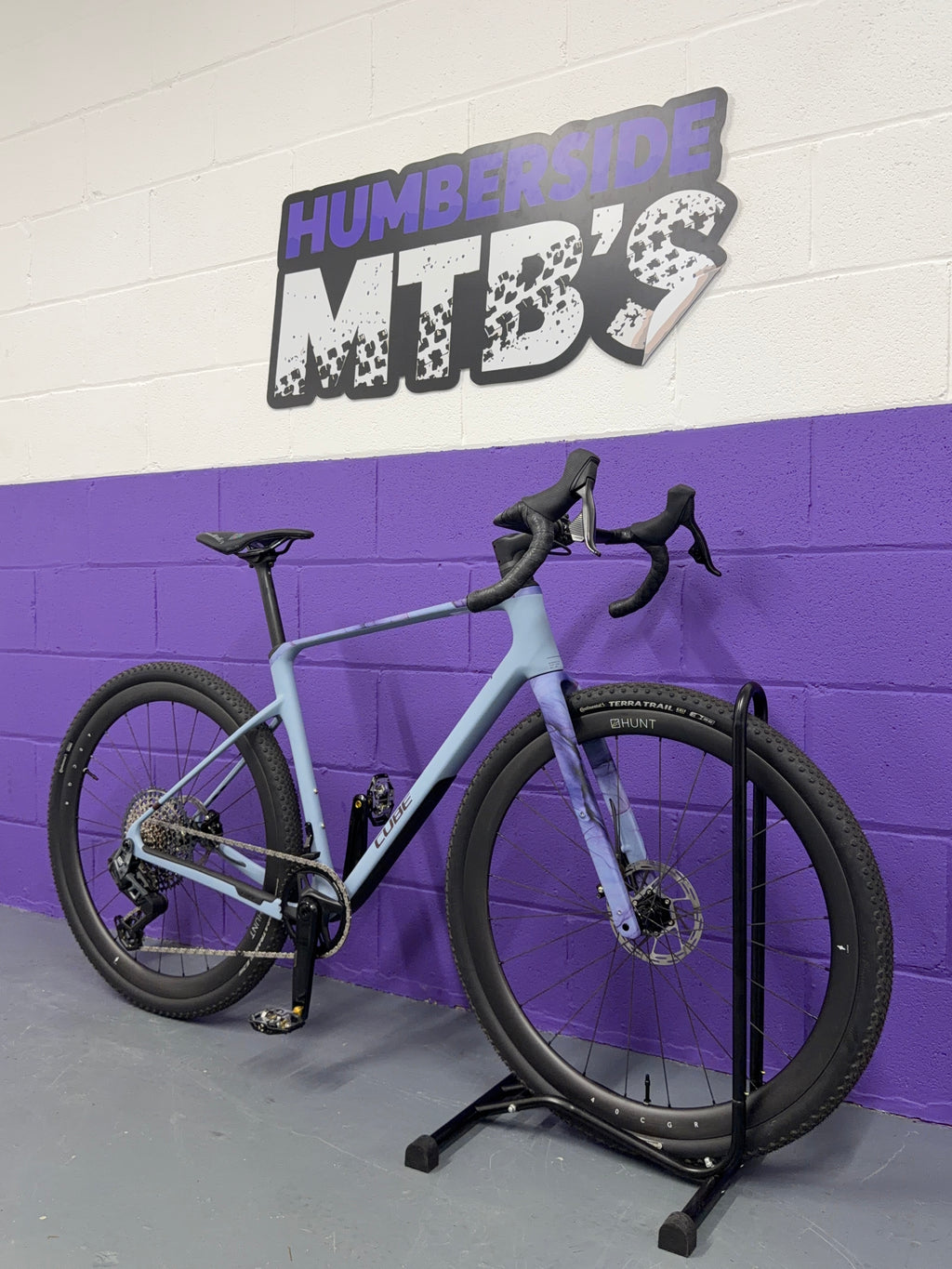 Medium - 2025 CUBE NUROAD C:62 EX CARBON - UPGRADED - GRAVEL BIKE