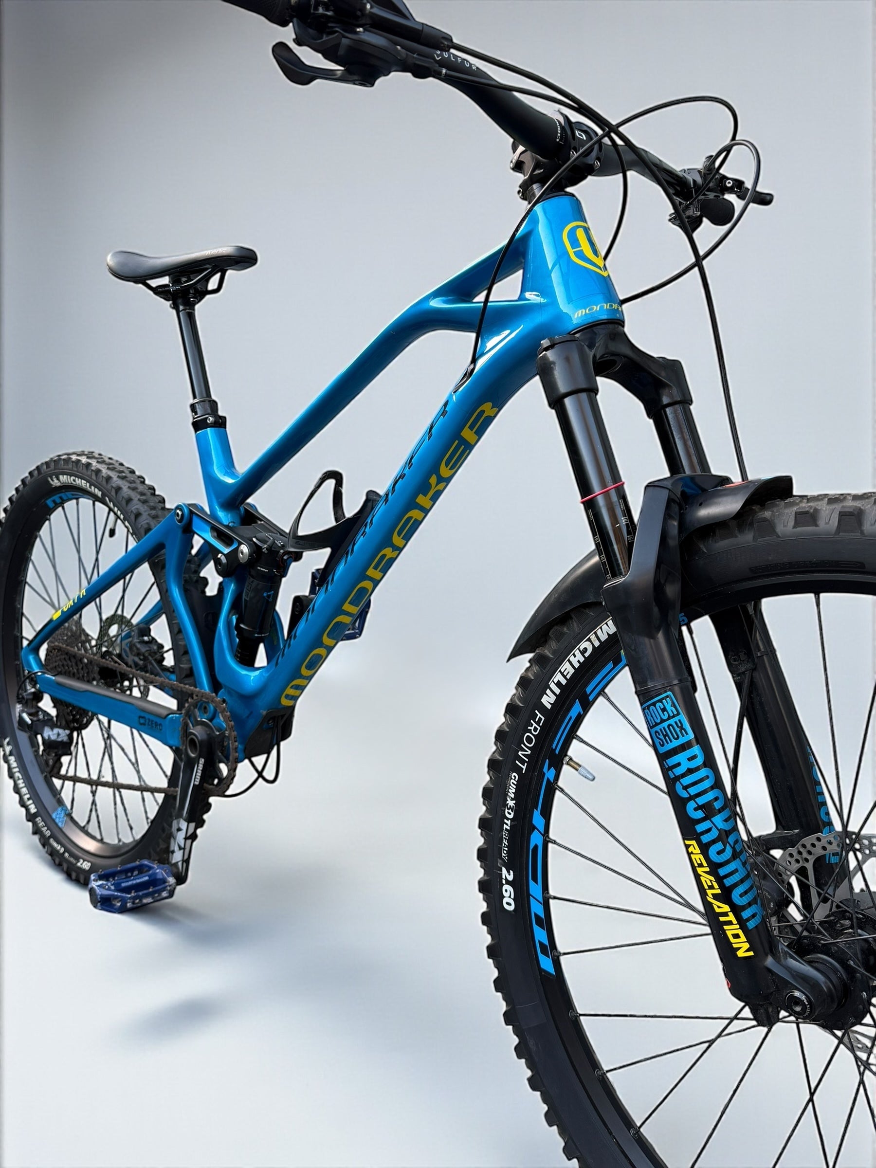 Medium / Mondraker Foxy Carbon R Full Suspension Mountain Bike / MTB / Rockshox