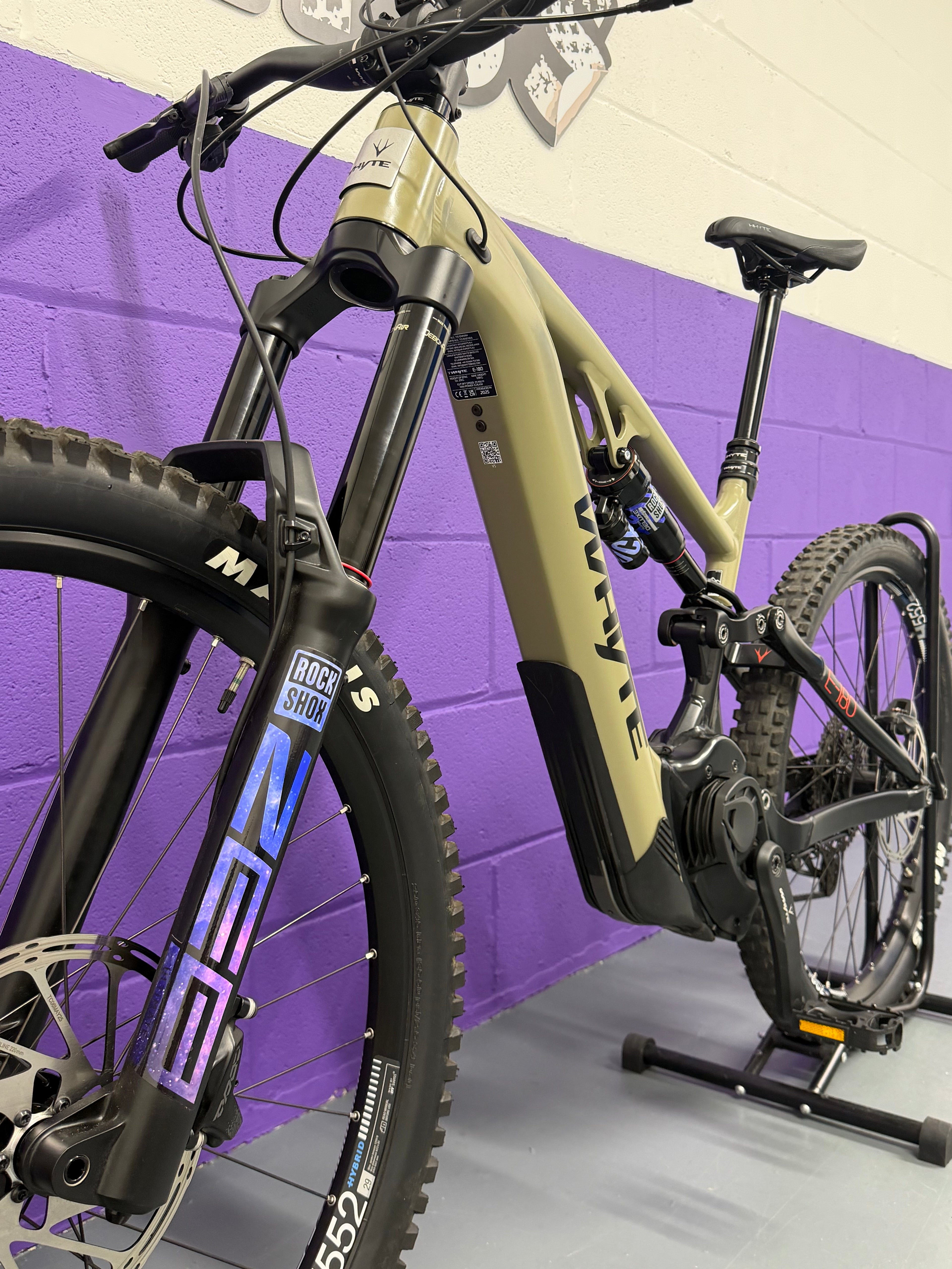 Medium - 2025 WHYTE E180S - EMTB