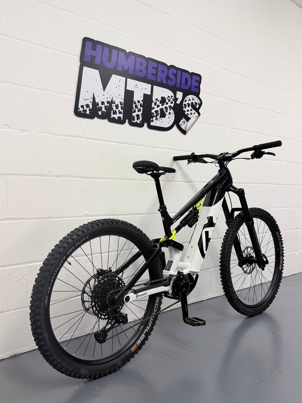 MEDIUM - 130 MILES! - HUSQVARNA HC2 FULL SUSPENSION ELECTRIC MOUNTAIN BIKE - EMTB - MTB