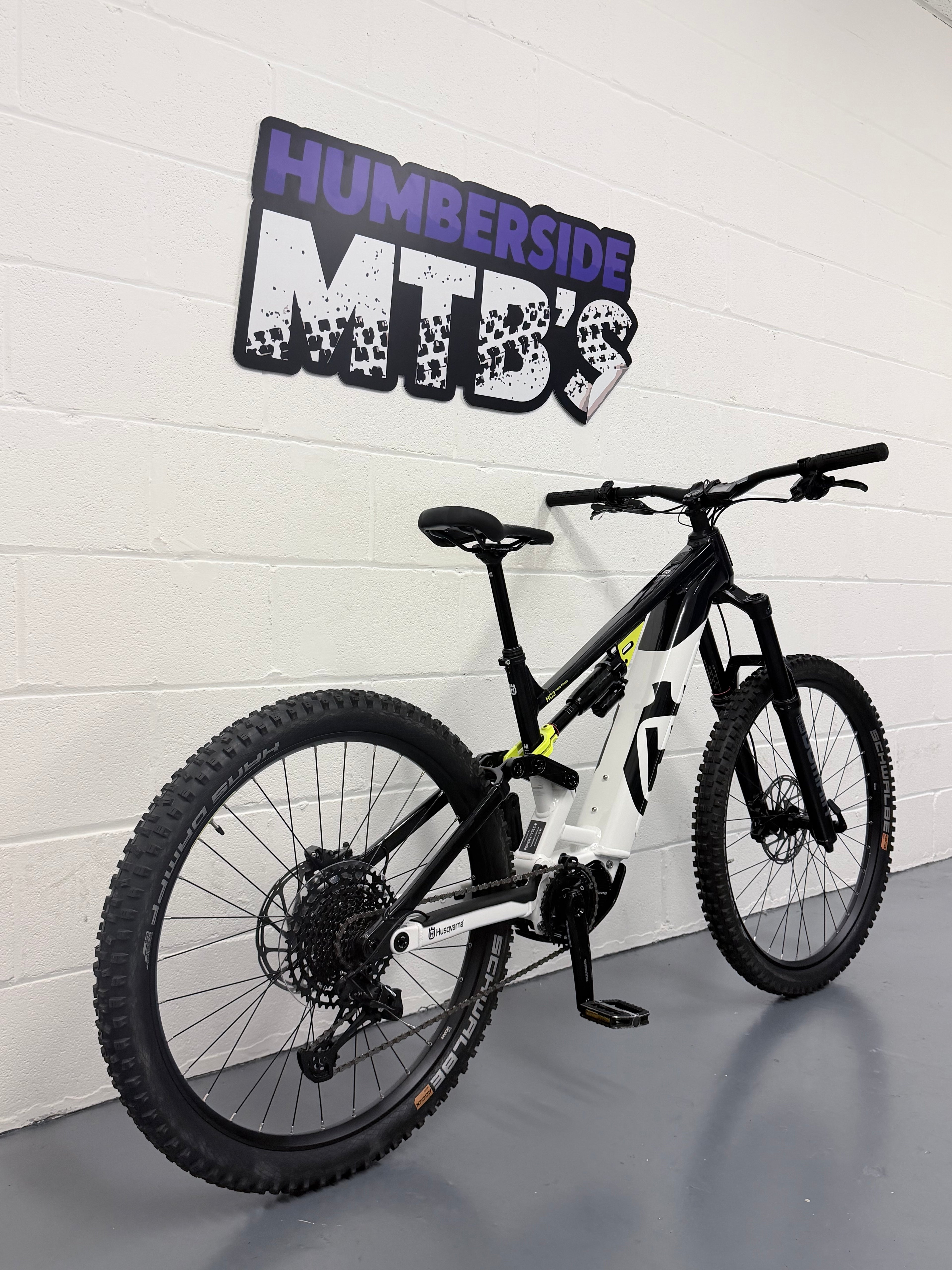 MEDIUM - 130 MILES! - HUSQVARNA HC2 FULL SUSPENSION ELECTRIC MOUNTAIN BIKE - EMTB - MTB