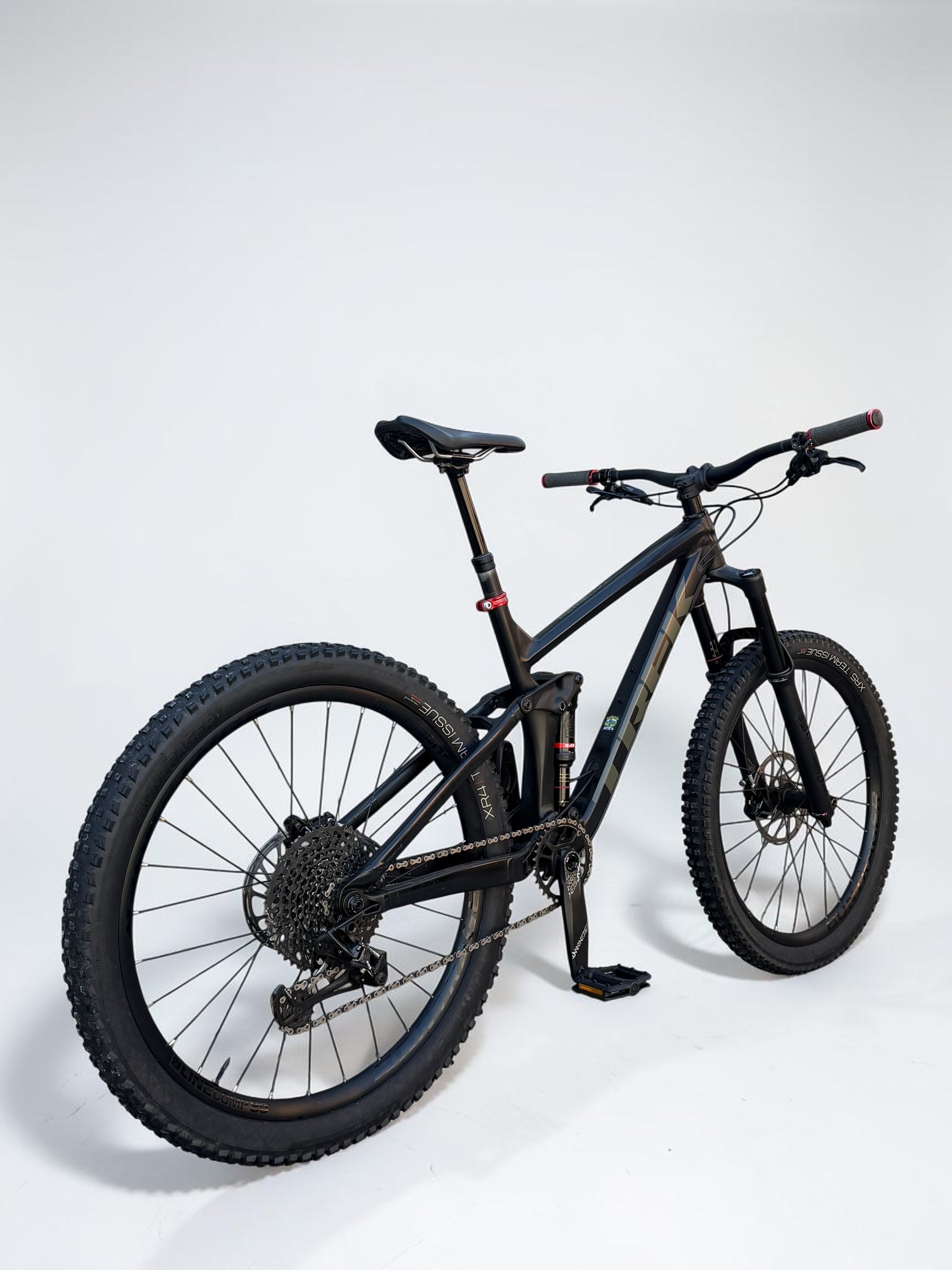 M/L - 2020 - TREK REMEDY 8