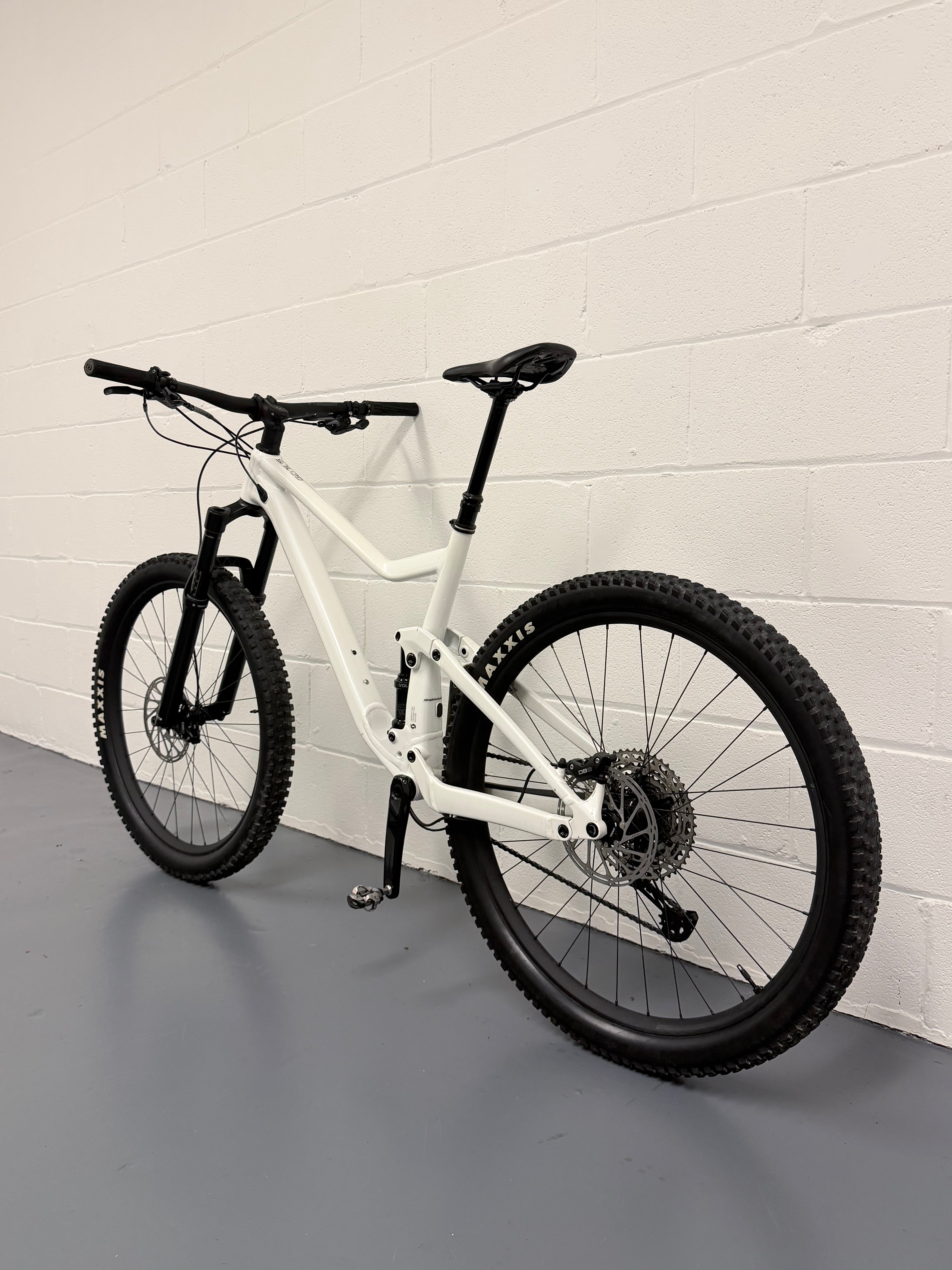 Large - Scott Genius 940 Full Suspension Mountain Bike - MTB