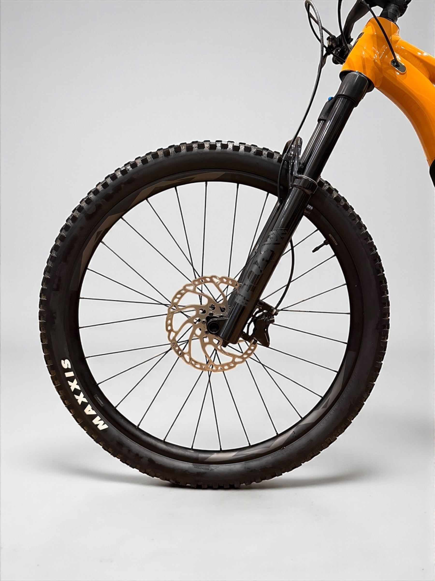 2024 / Large / Giant Trance X 2 Full Suspension Mountain Bike / MTB / Fox / 29er