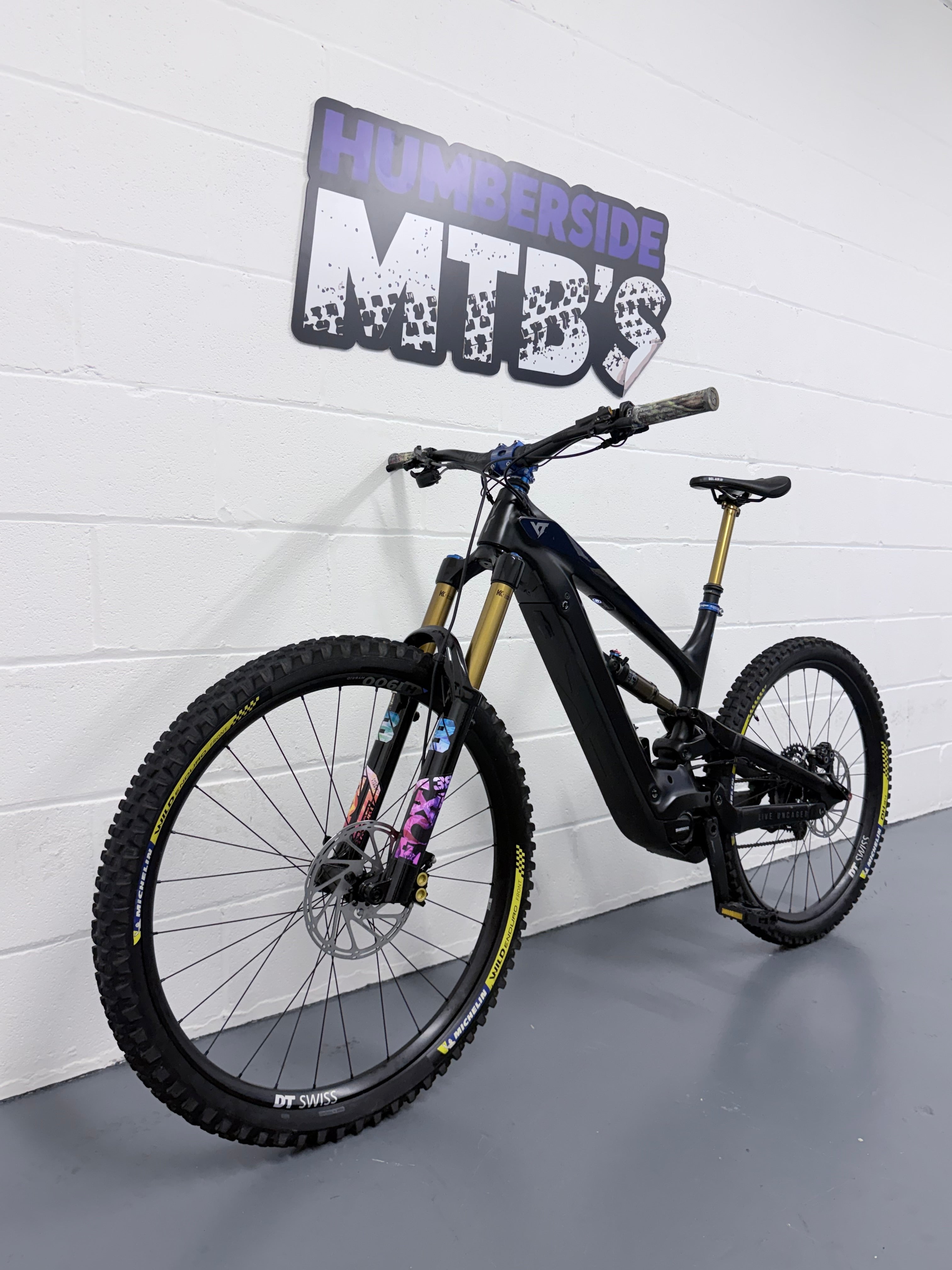 Large - 459 Miles - YT Decoy MX Full Suspension Electric Mountain Bike - EMTB - MTB