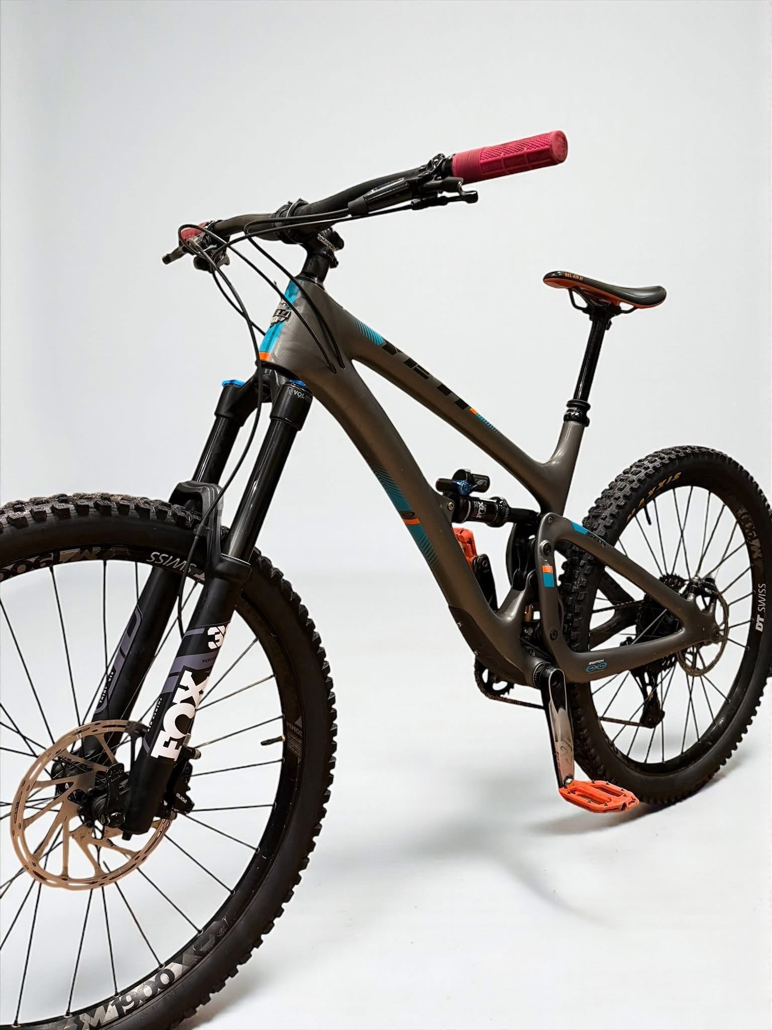 Medium - Yeti SB6 Carbon GX
