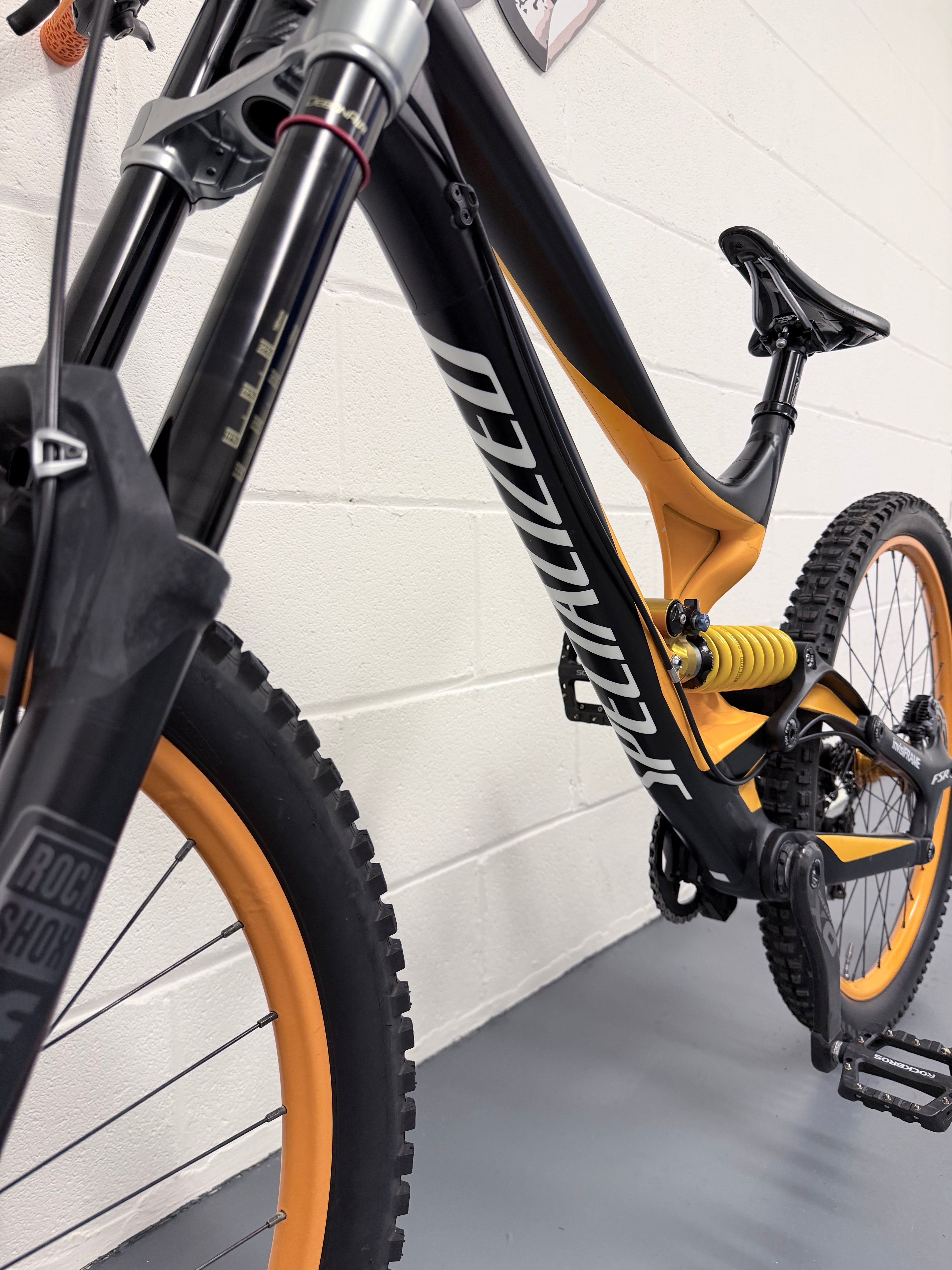 2017 Specialized Demo 8 Full Suspension Mountain Bike - MTB - DH