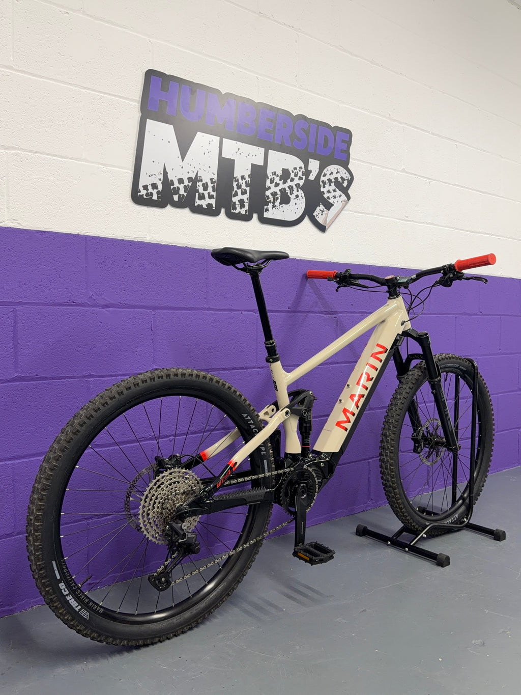 XL / 2024 Rift Zone E1 / EMTB / E-BIKE / MTB