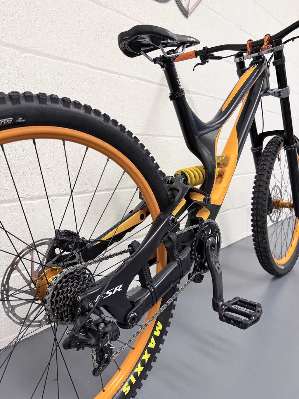 2017 Specialized Demo 8 Full Suspension Mountain Bike - MTB - DH
