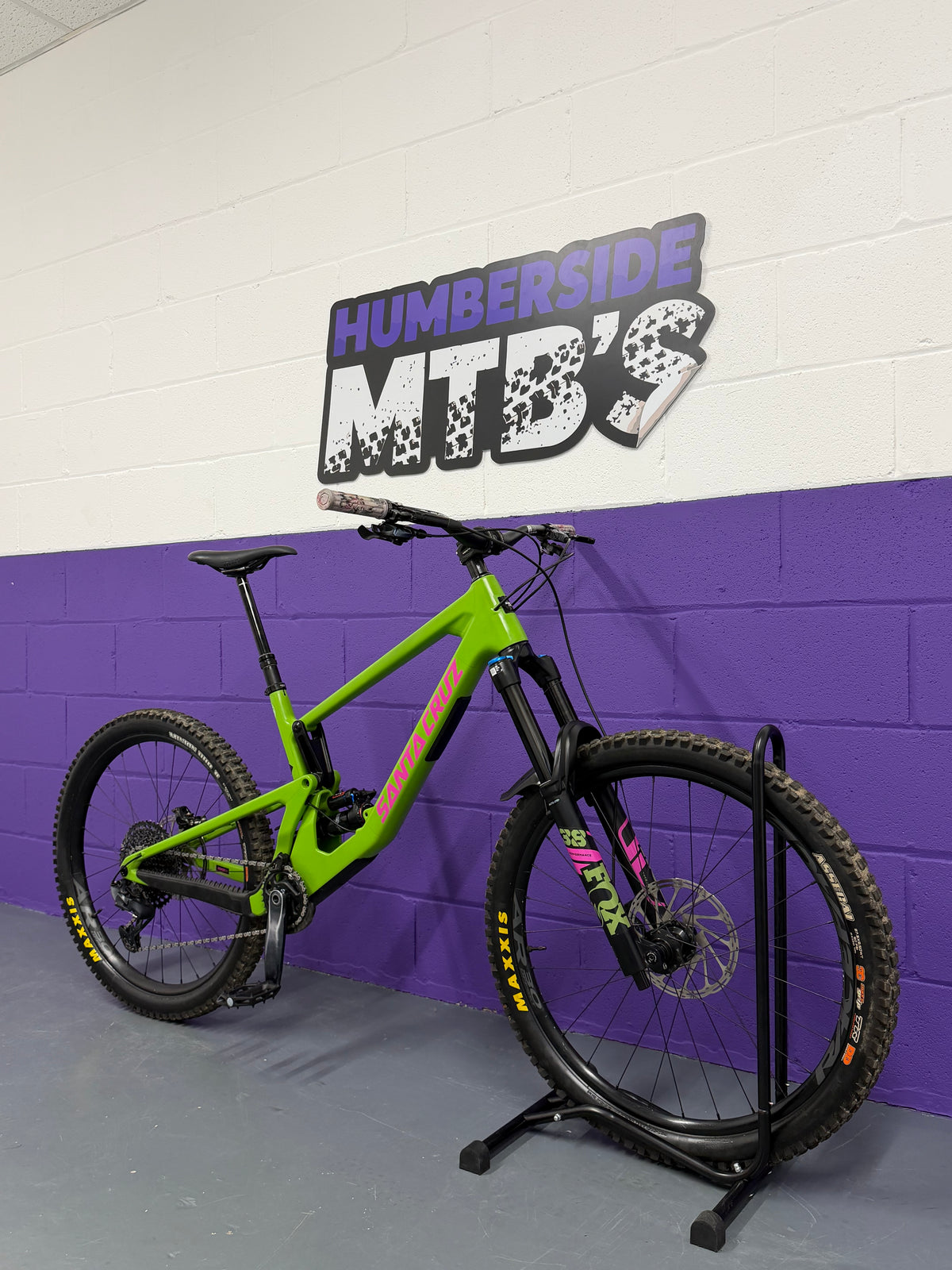 Large / 2022 Santa Cruz Nomad CS - Adder Green / MTB
