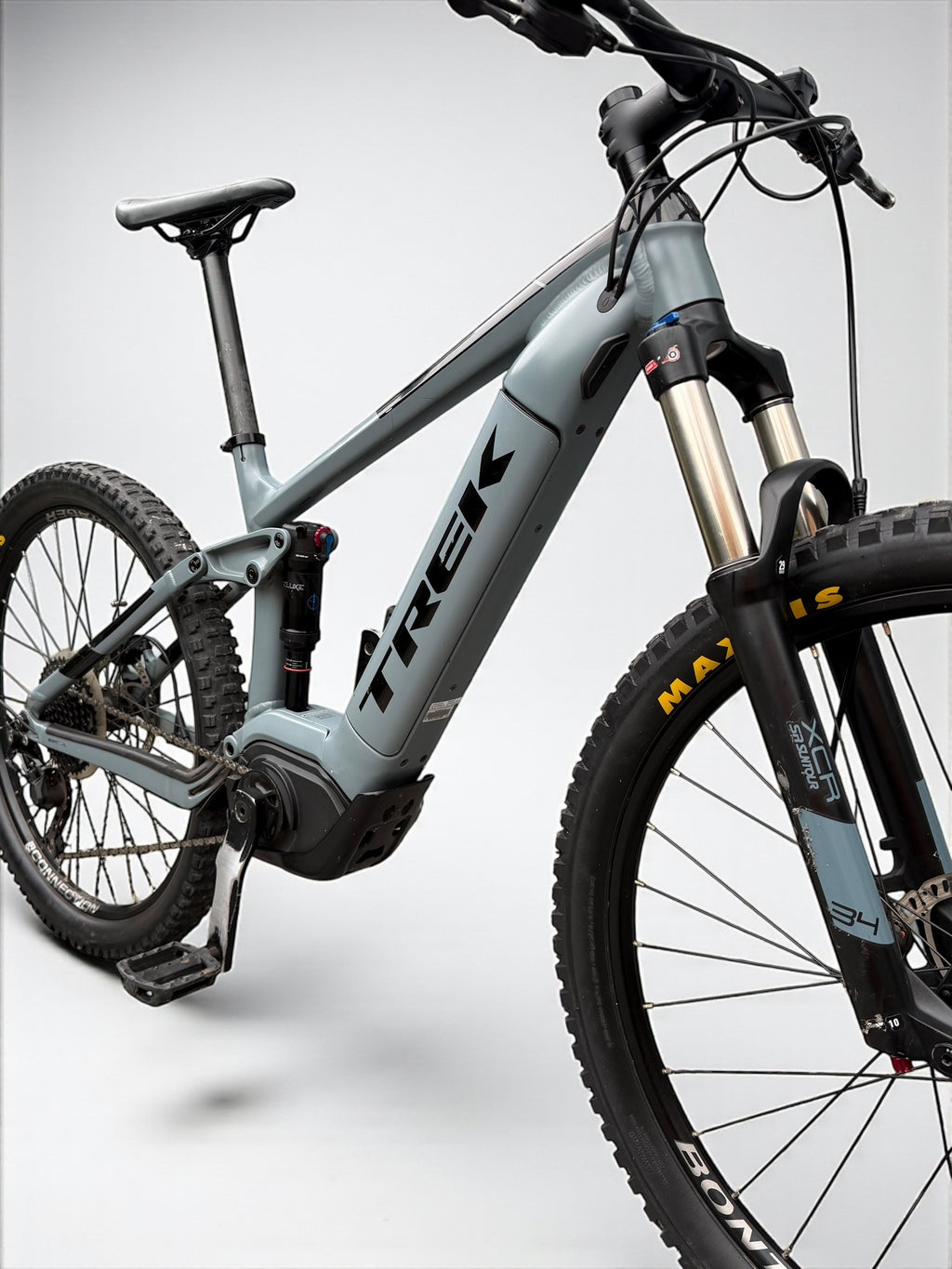 Medium / Trek Powerfly FS 4 Full Suspension Mountain Bike / EMTB / MTB