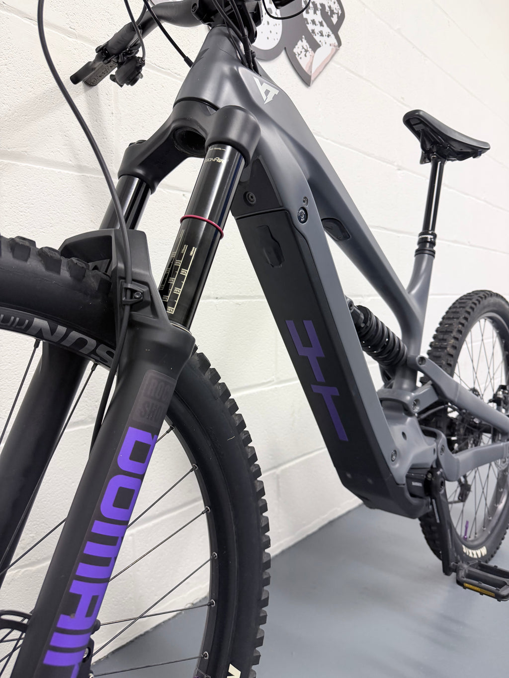 Large - 339 miles - 2024 YT Decoy MX Core 1 Full Suspension Electric Mountain Bike - EMTB - MTB