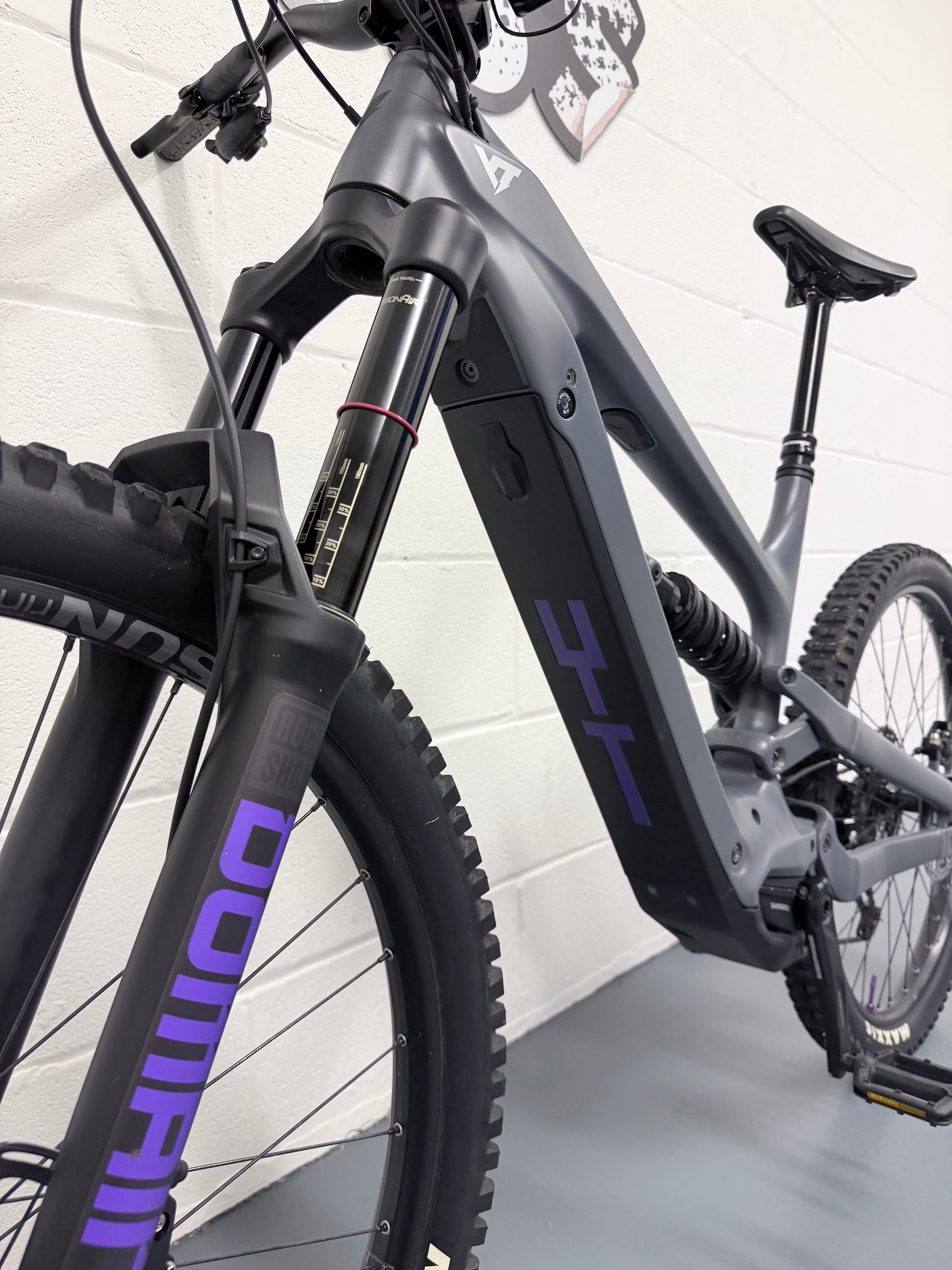 Large - 339 miles - 2024 YT Decoy MX Core 1 Full Suspension Electric Mountain Bike - EMTB - MTB