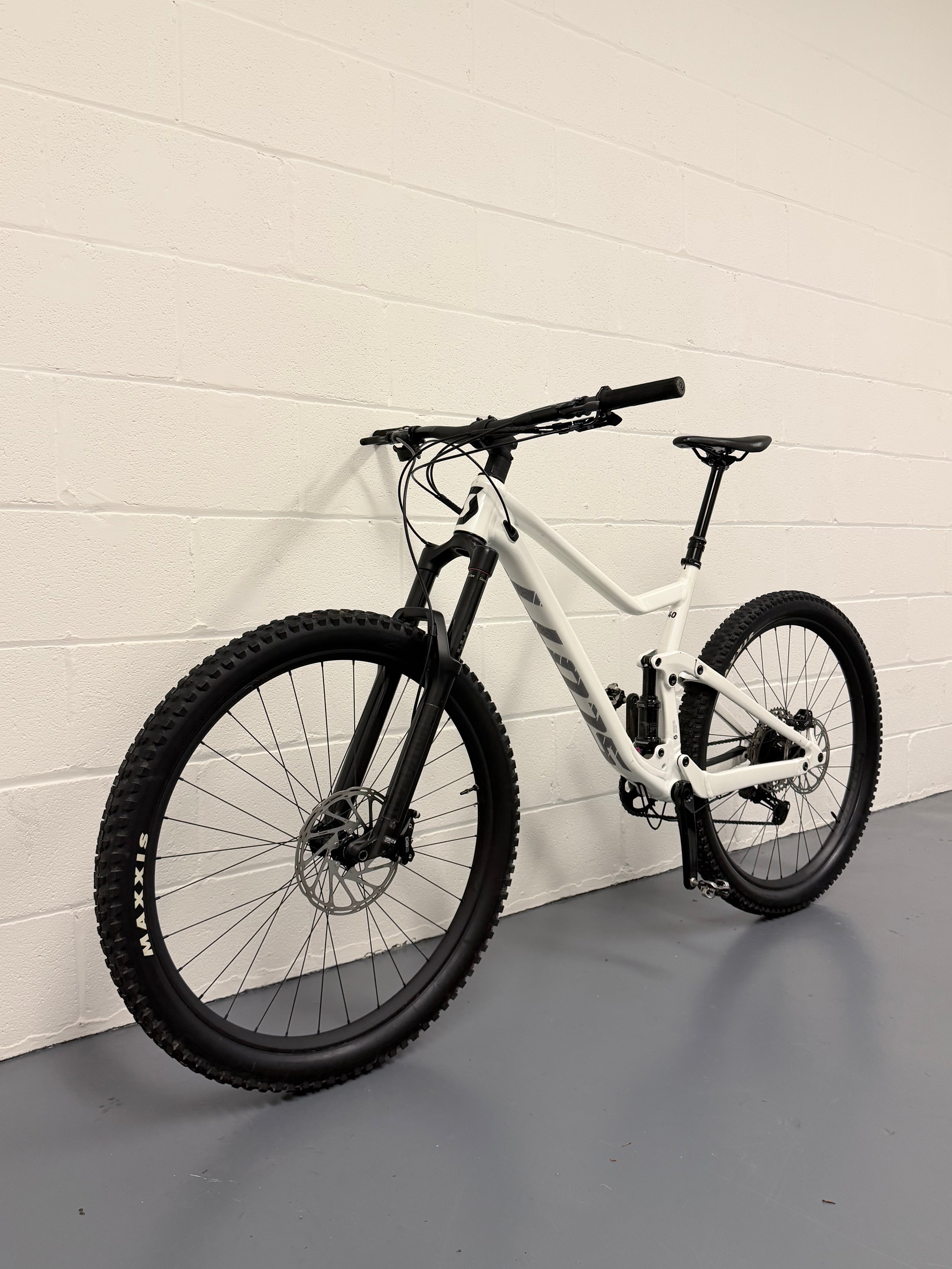 Large - Scott Genius 940 Full Suspension Mountain Bike - MTB